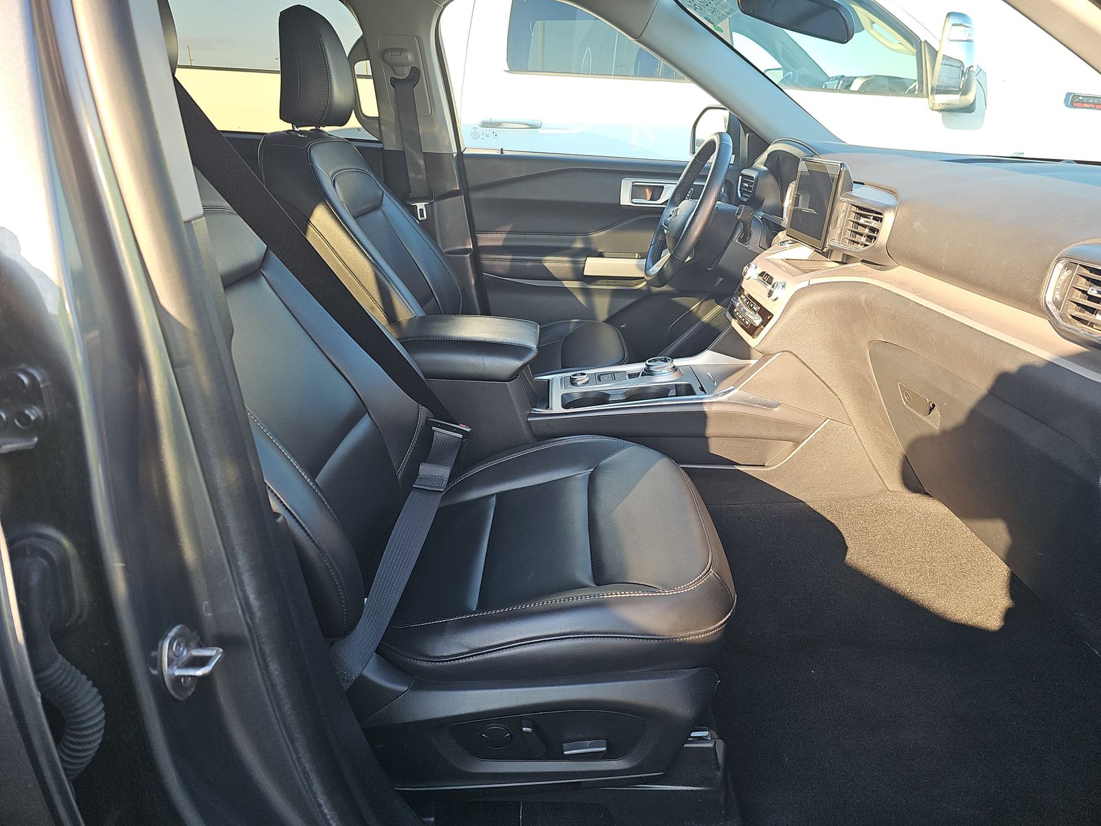 2024 Ford Explorer XLT AWD