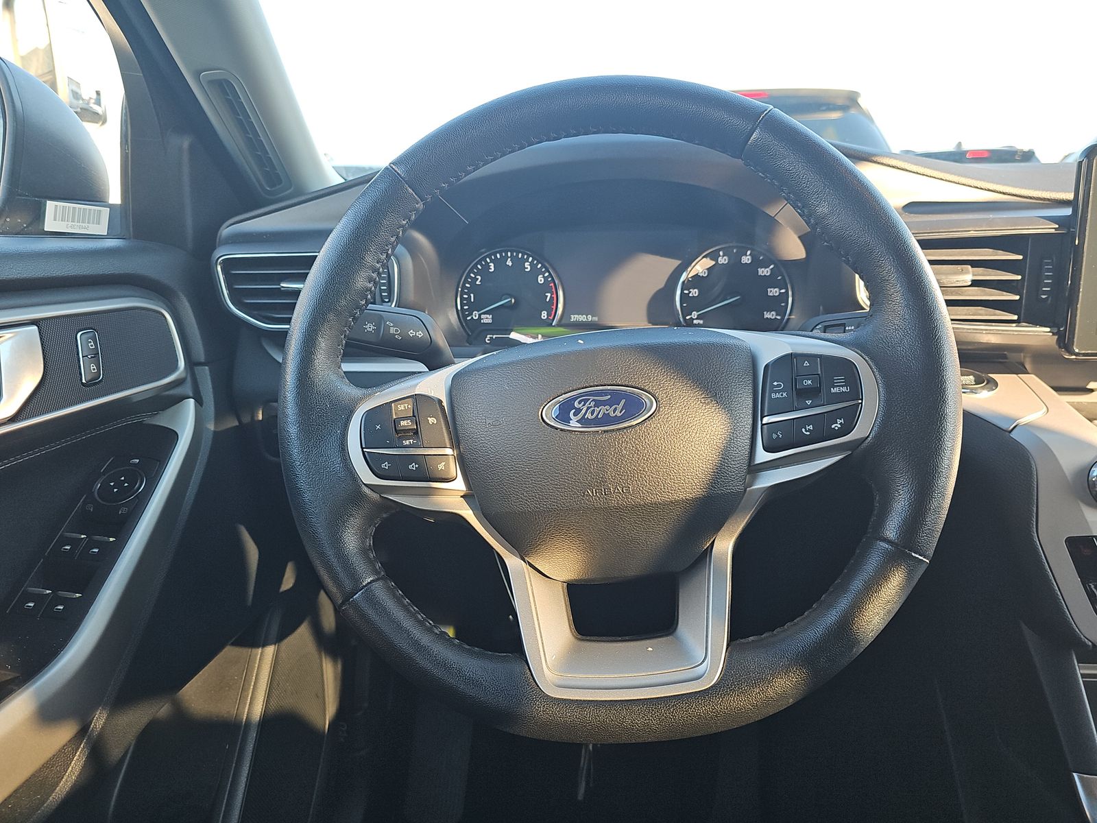 2024 Ford Explorer XLT AWD