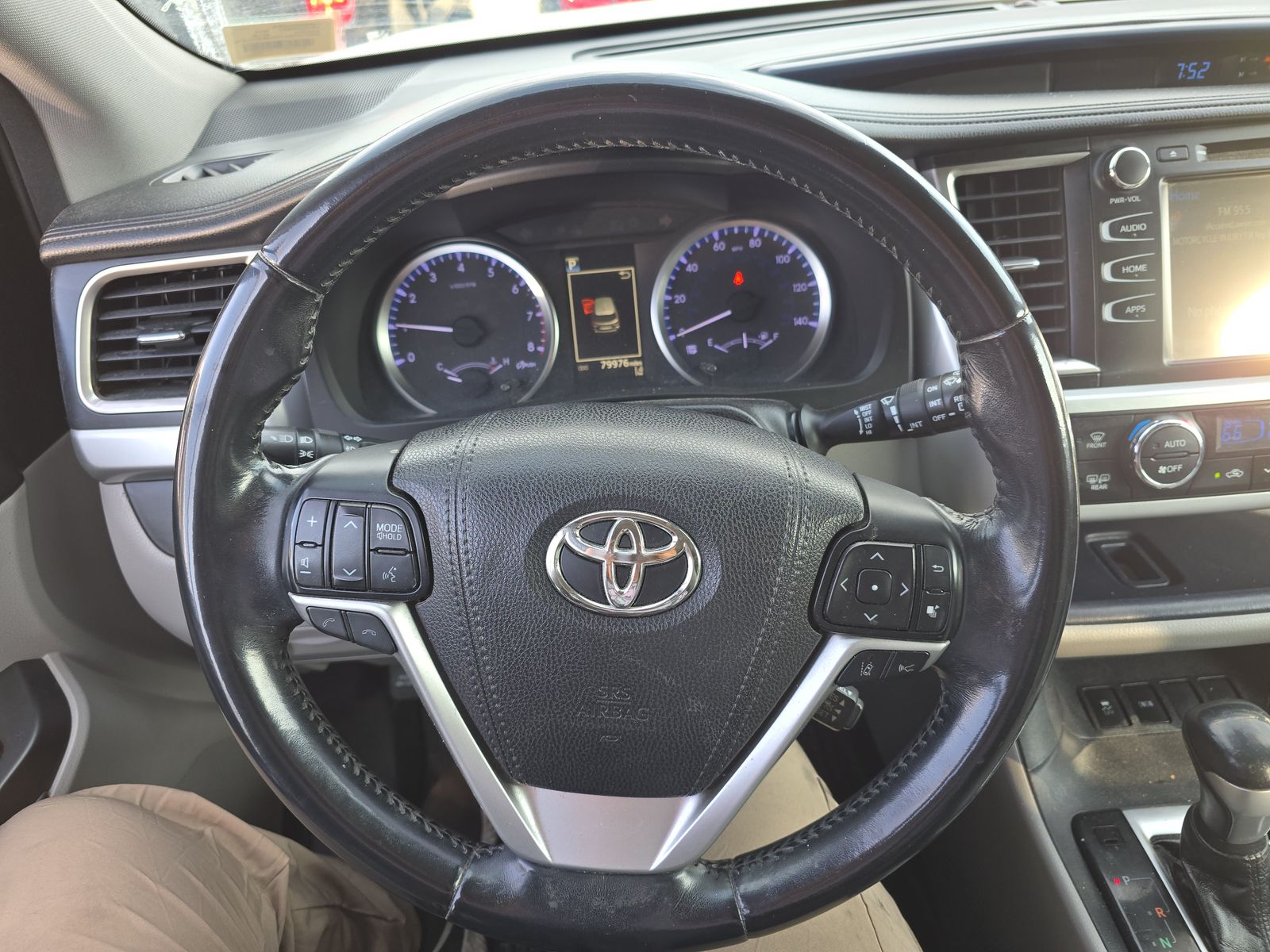 2018 Toyota Highlander LE Plus FWD
