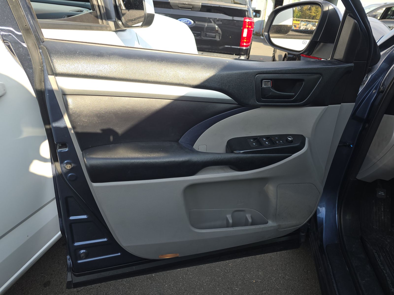 2018 Toyota Highlander LE Plus FWD