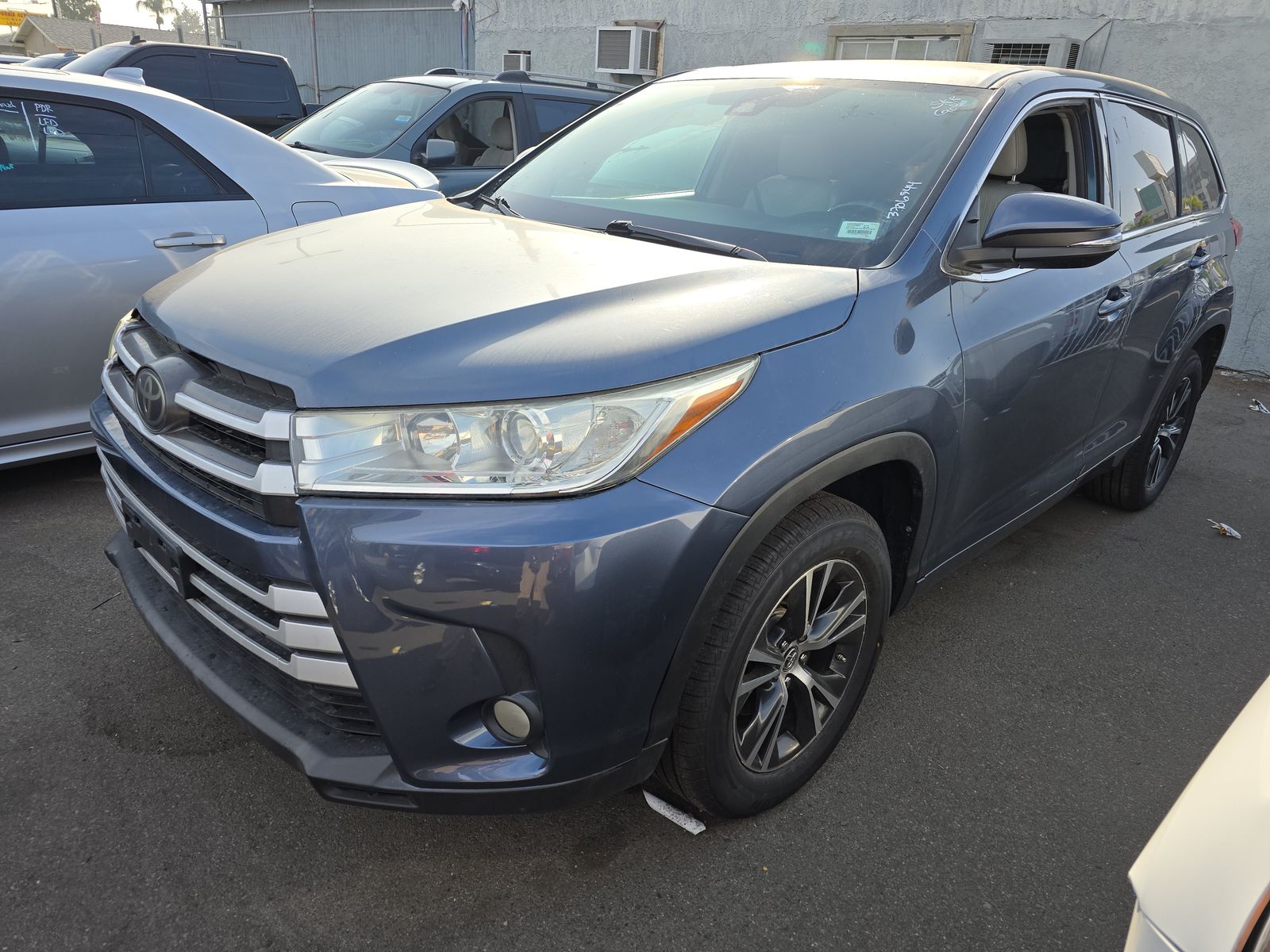 2018 Toyota Highlander LE Plus FWD