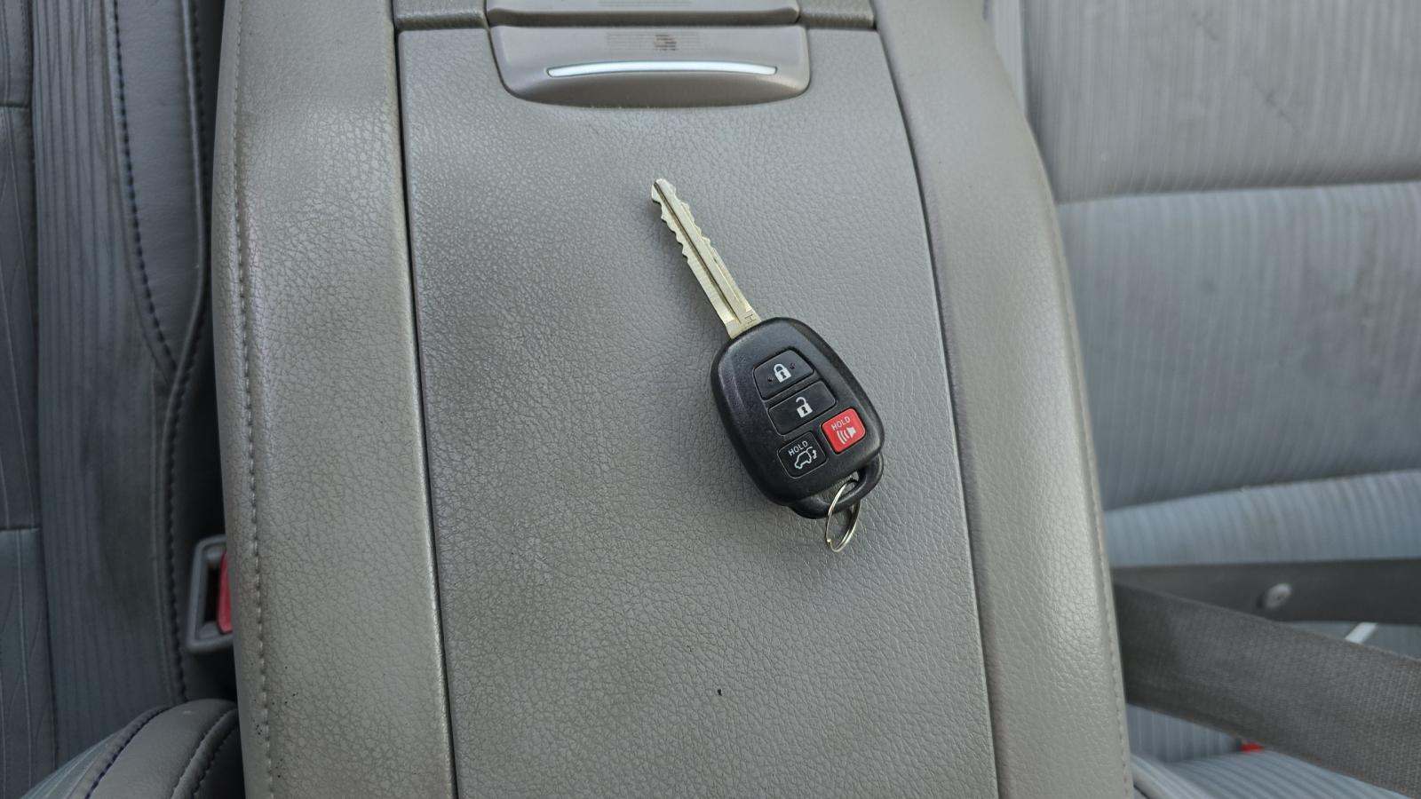 2018 Toyota Highlander LE Plus FWD