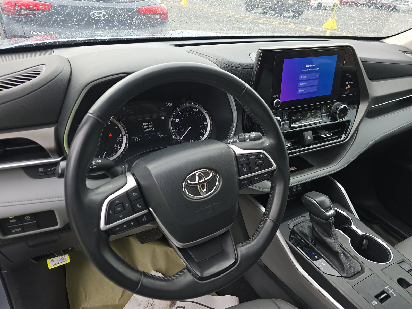 2023 Toyota Highlander XLE FWD