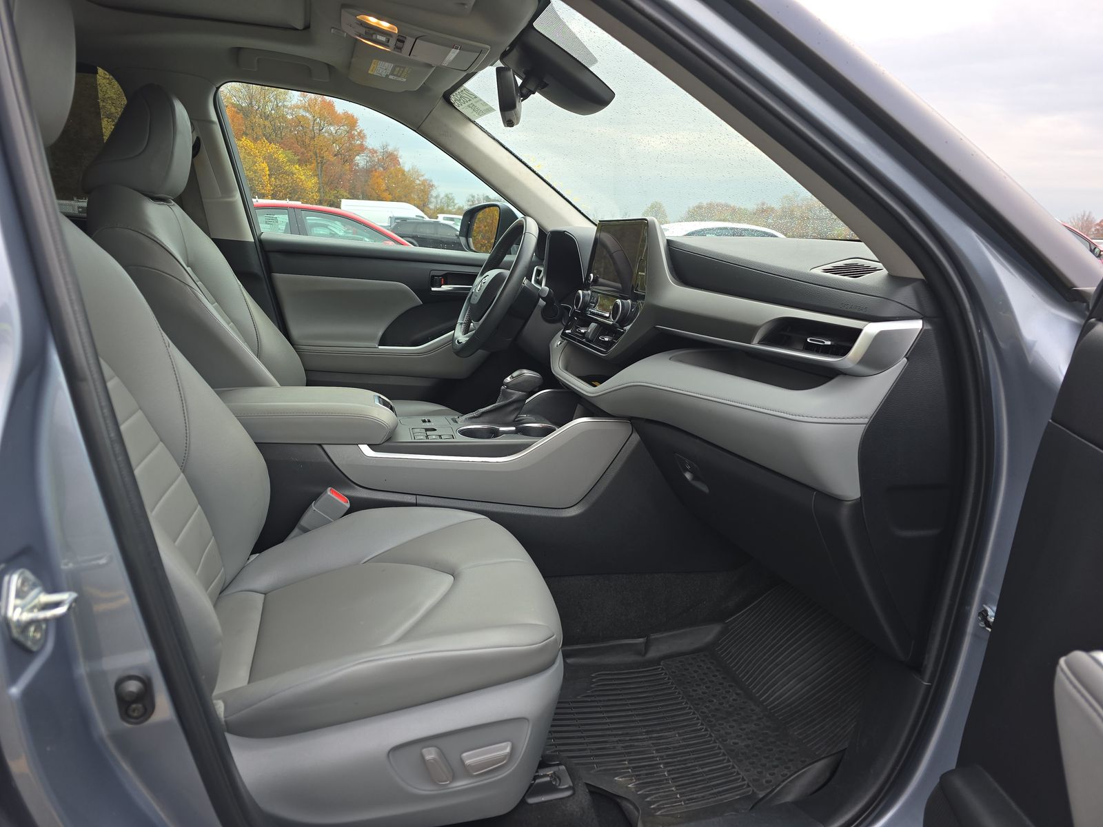 2023 Toyota Highlander XLE FWD