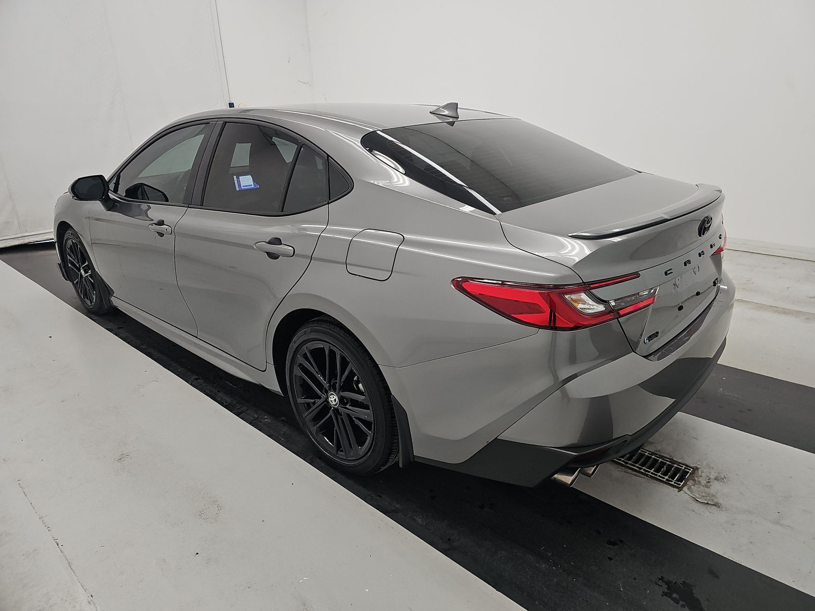 2025 Toyota Camry SE FWD