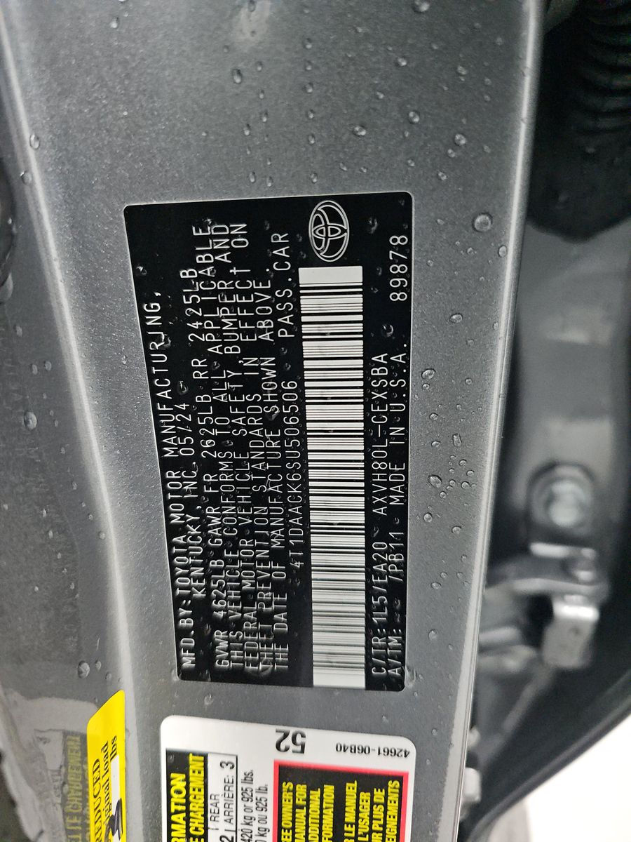 2025 Toyota Camry SE FWD