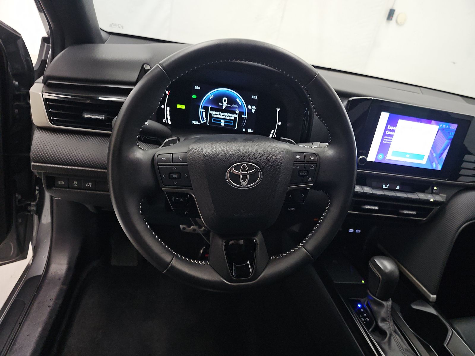 2025 Toyota Camry SE FWD