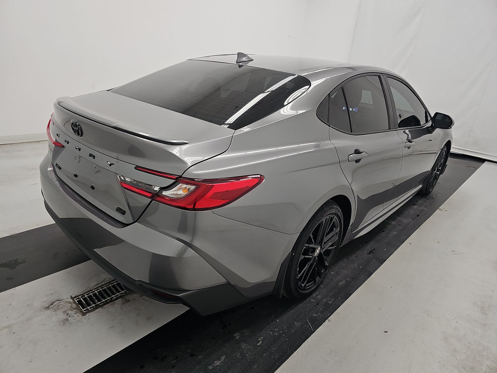 2025 Toyota Camry SE FWD