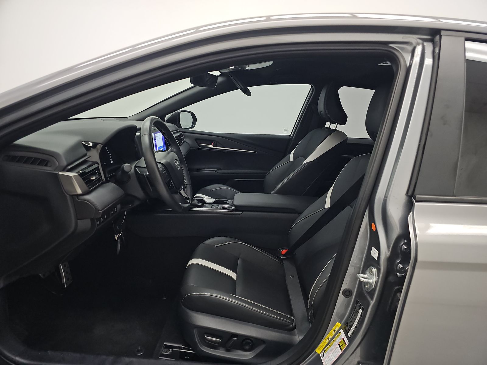 2025 Toyota Camry SE FWD