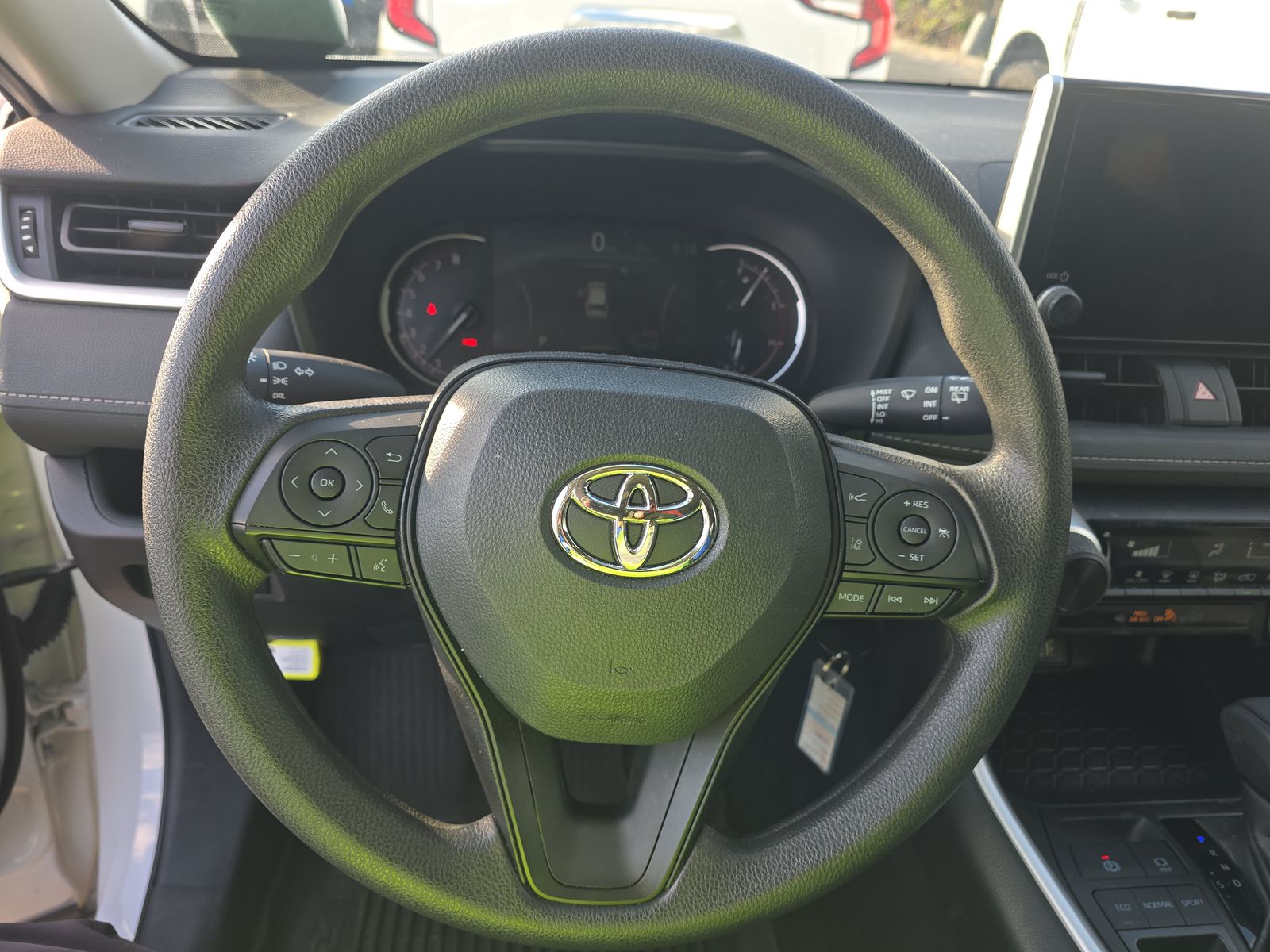 2025 Toyota RAV4 LE FWD