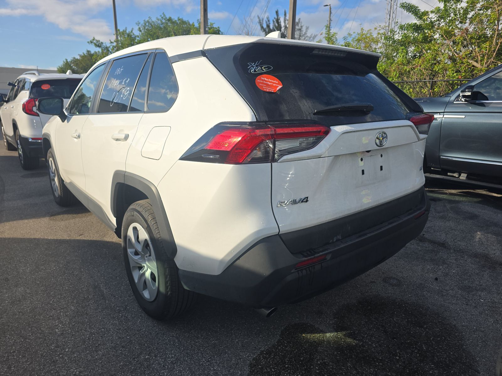 2025 Toyota RAV4 LE FWD