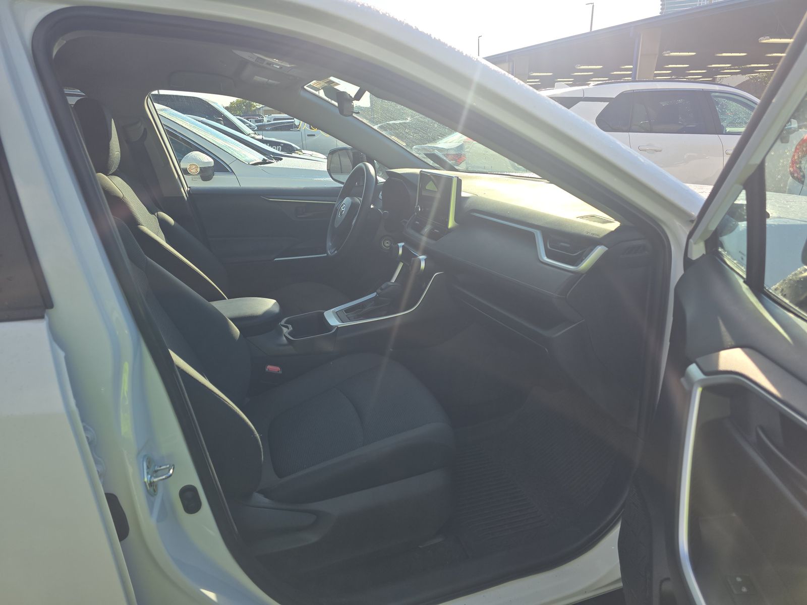 2025 Toyota RAV4 LE FWD