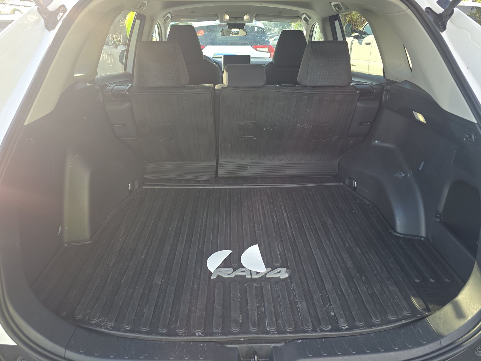 2025 Toyota RAV4 LE FWD