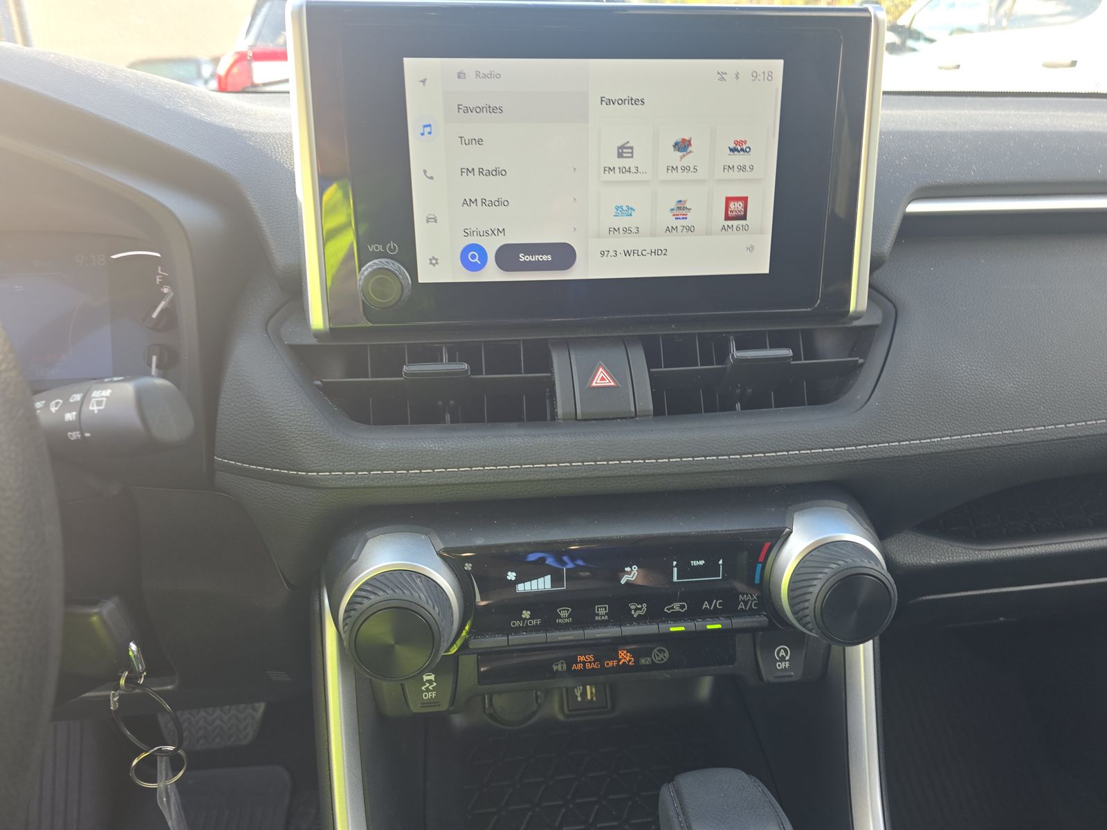 2025 Toyota RAV4 LE FWD