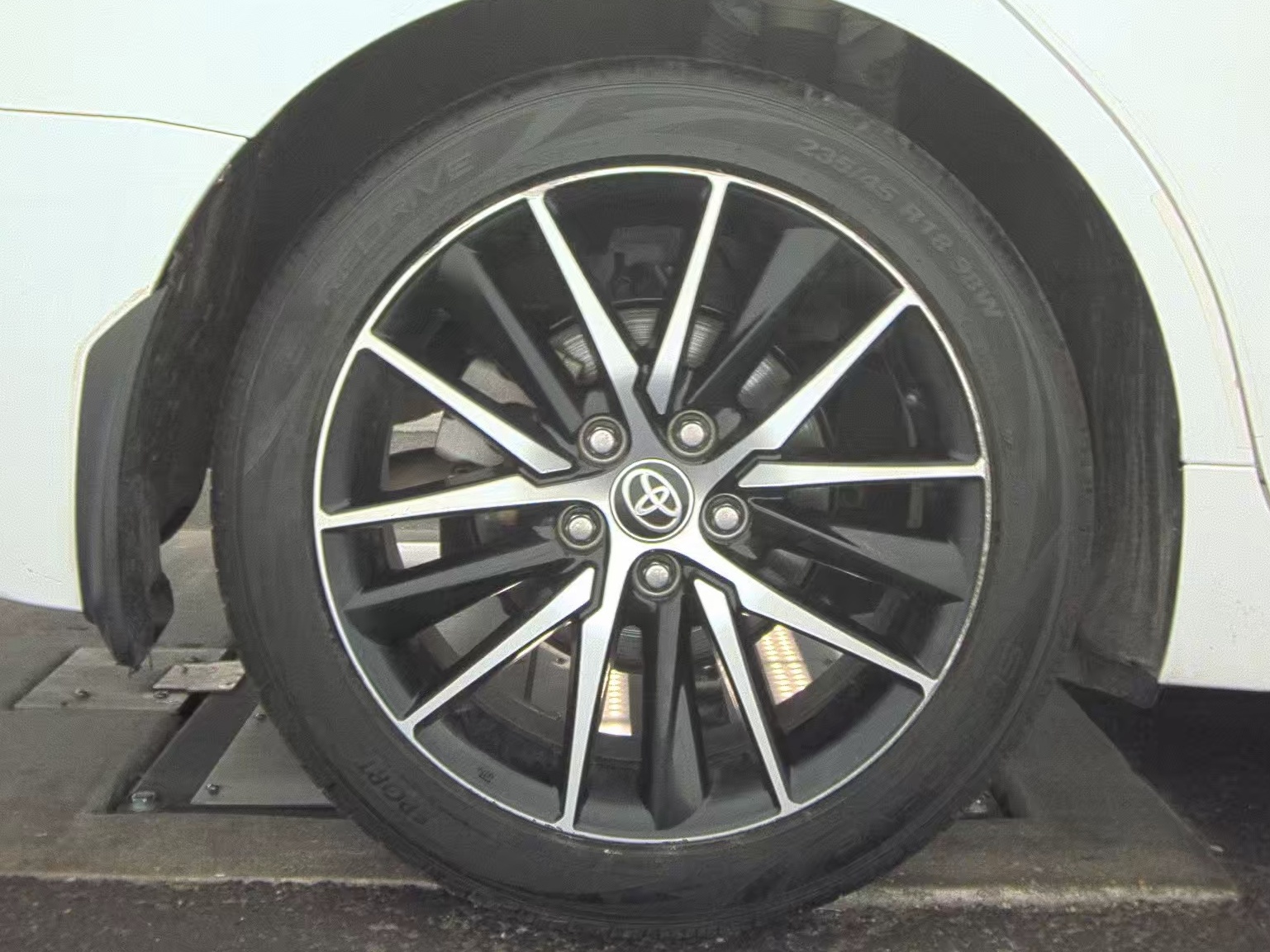 2023 Toyota Camry SE FWD