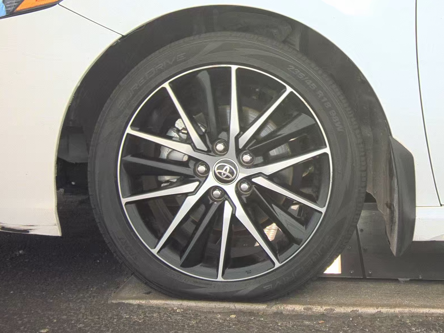 2023 Toyota Camry SE FWD