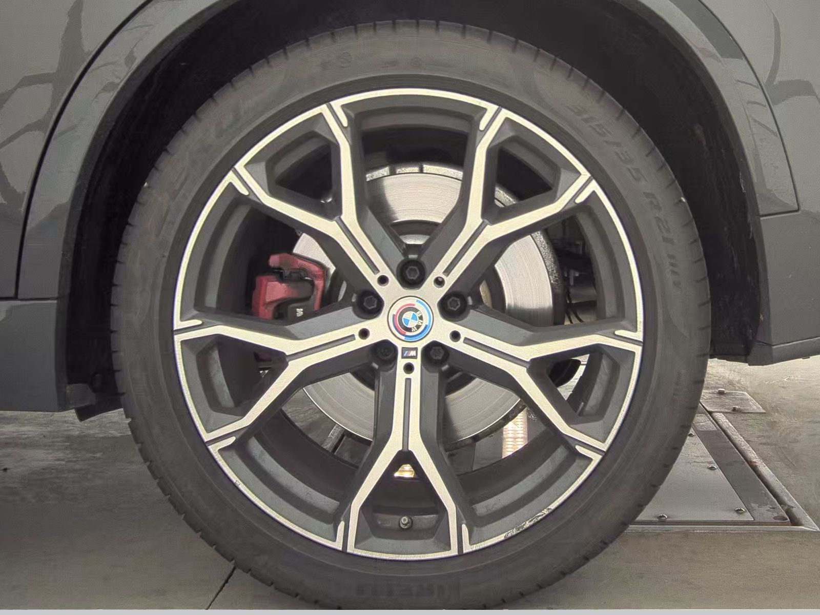 2023 BMW X5 M50i AWD