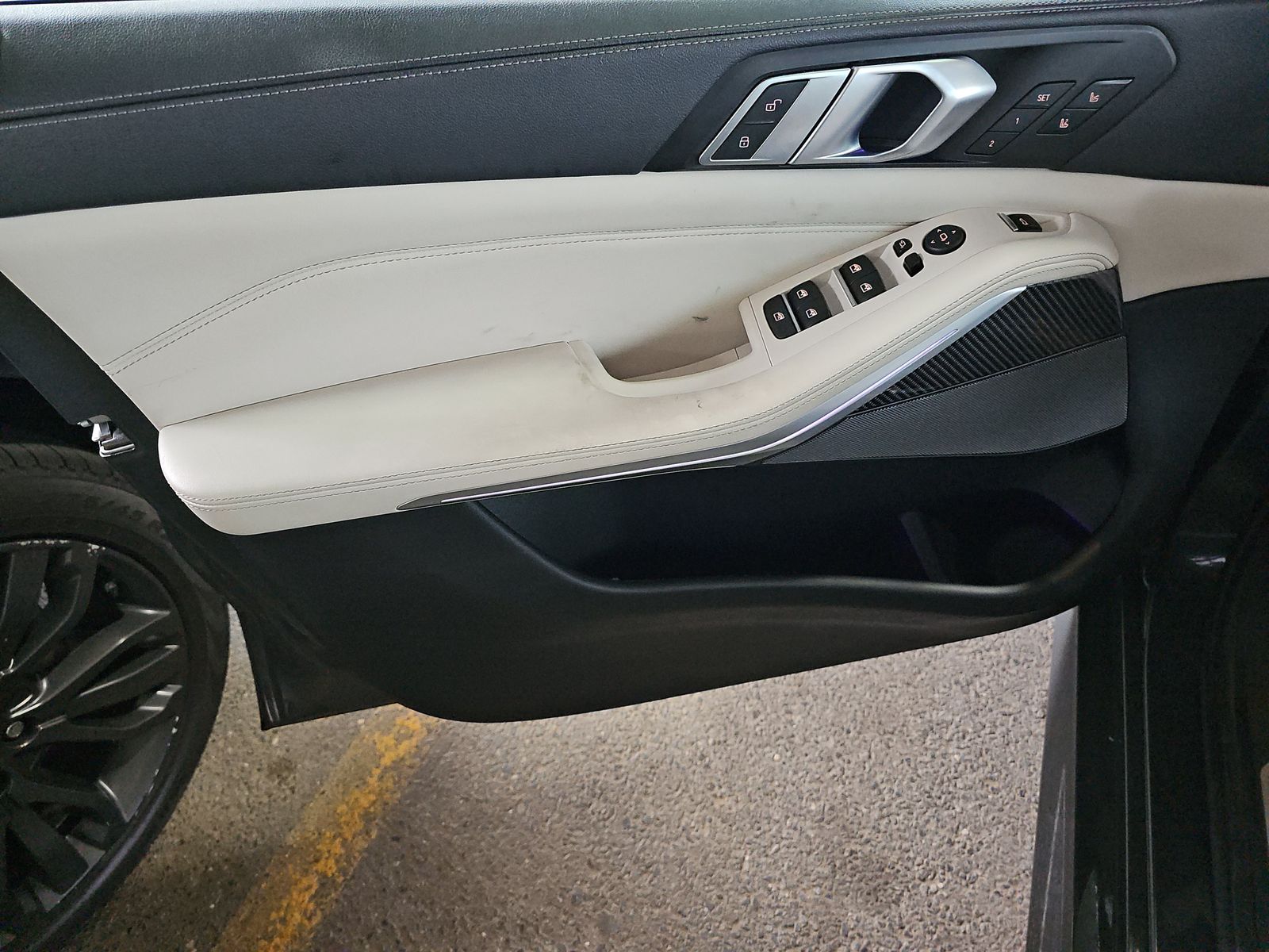 2023 BMW X5 M50i AWD