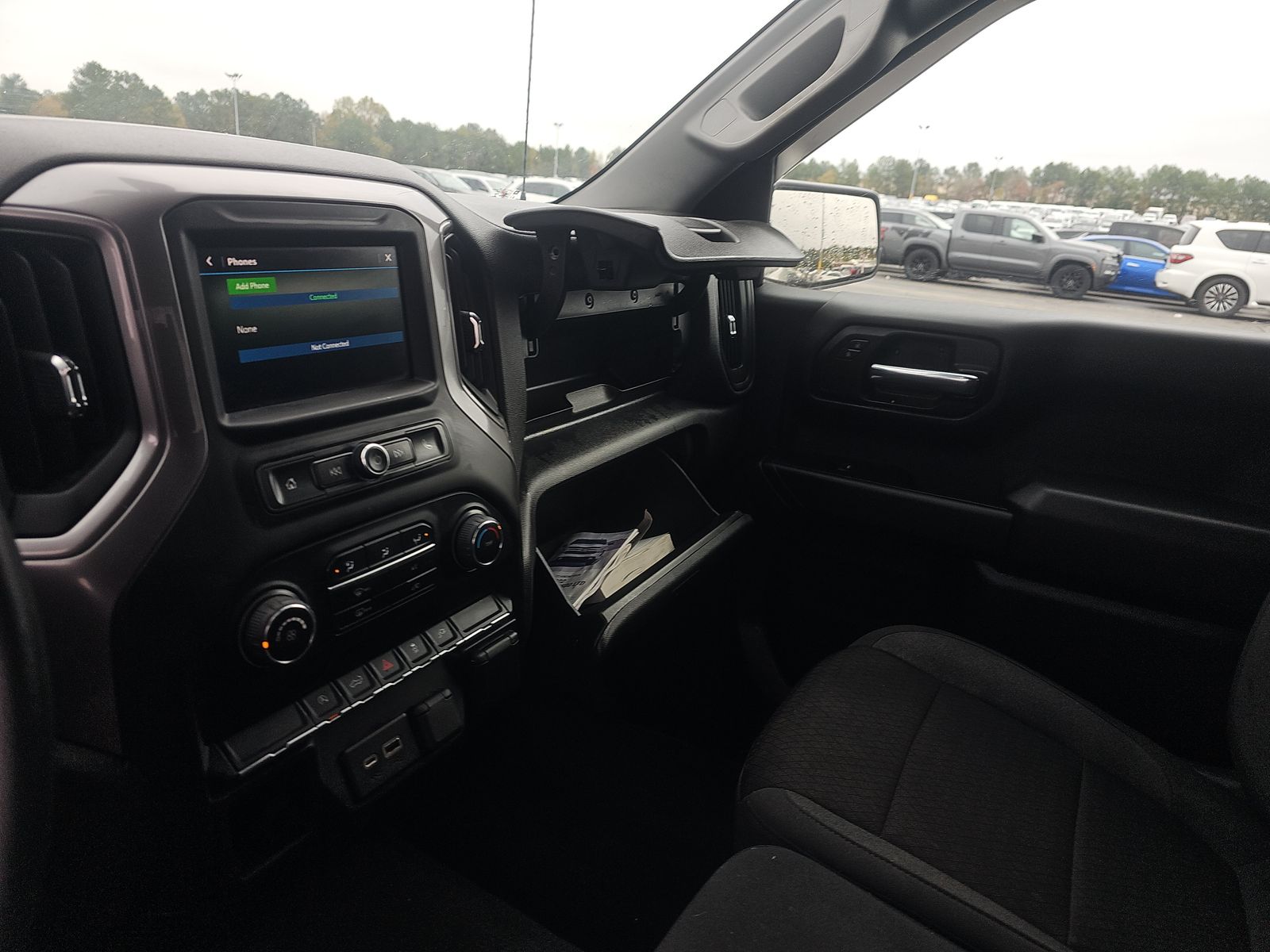 2022 Chevrolet Silverado 1500 Custom AWD