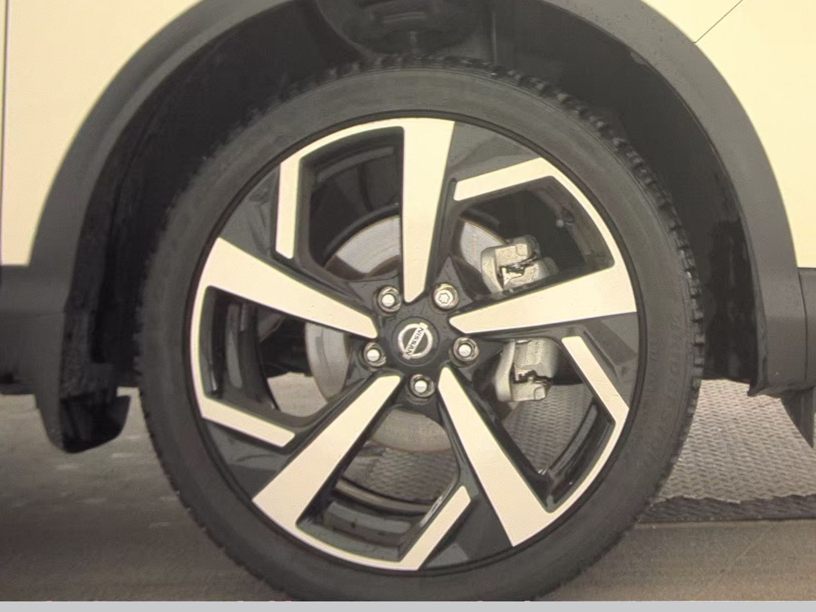 2022 Nissan Rogue Sport SL AWD