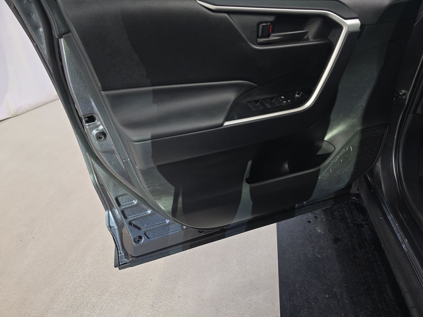 2025 Toyota RAV4 LE AWD