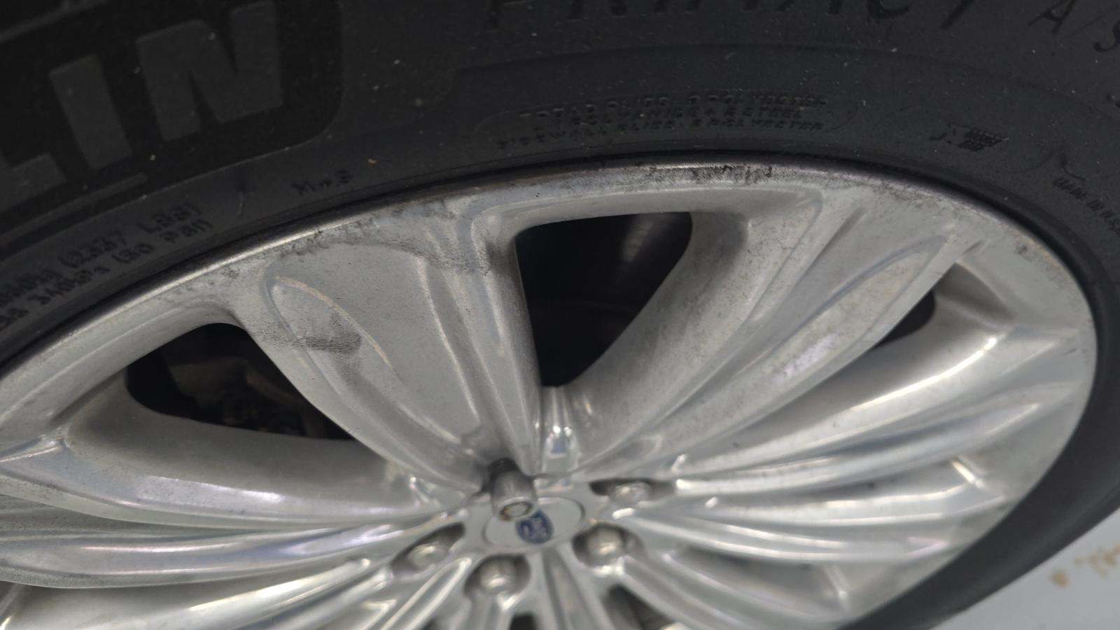 2022 Ford Explorer Hybrid Limited AWD