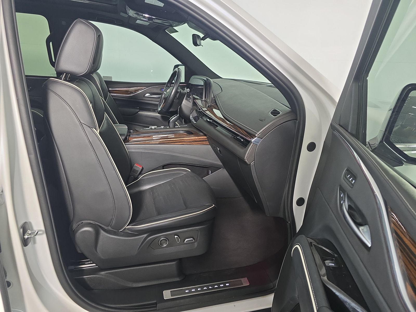 2024 Cadillac Escalade ESV Premium Luxury AWD