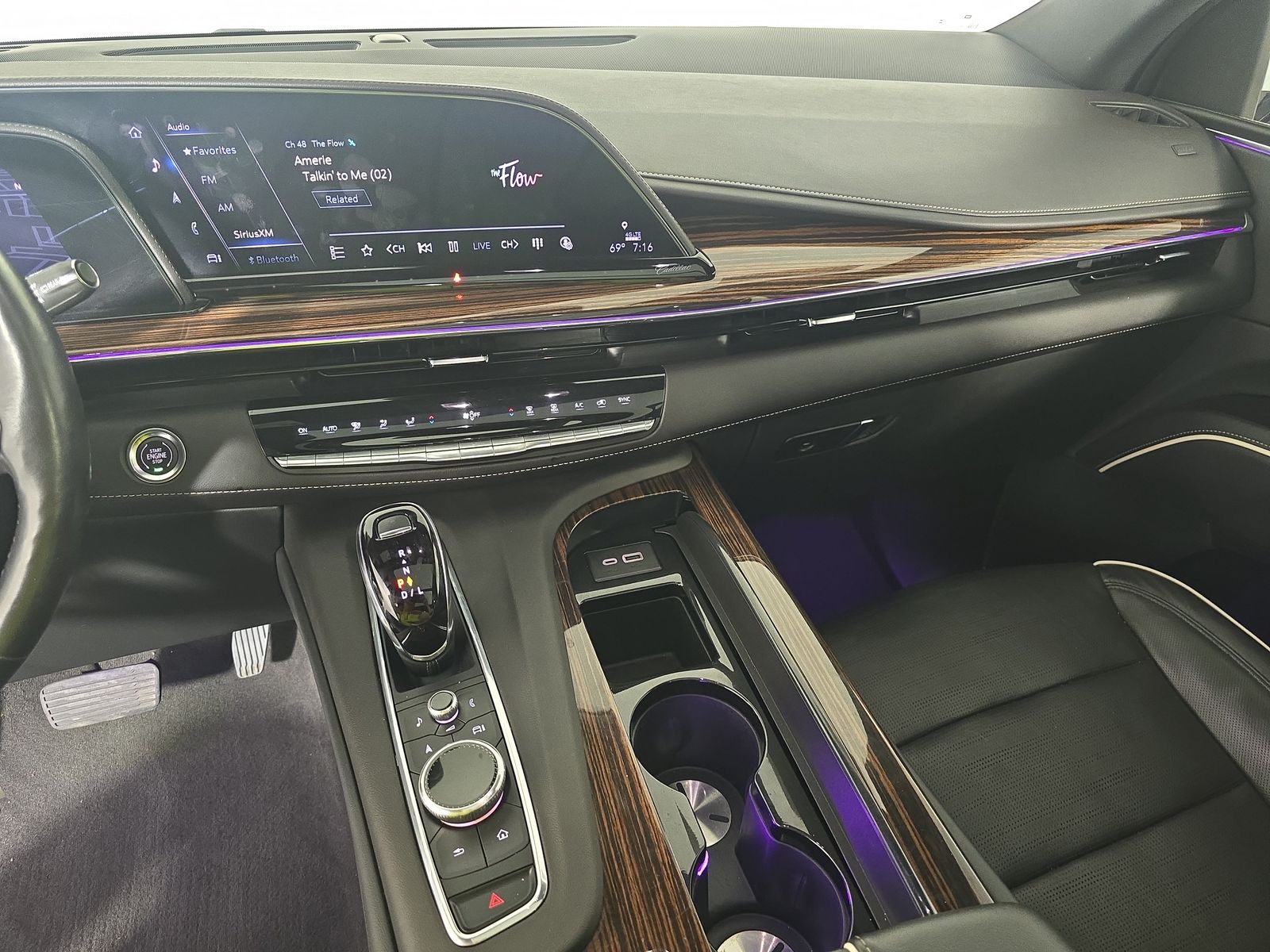 2024 Cadillac Escalade ESV Premium Luxury AWD