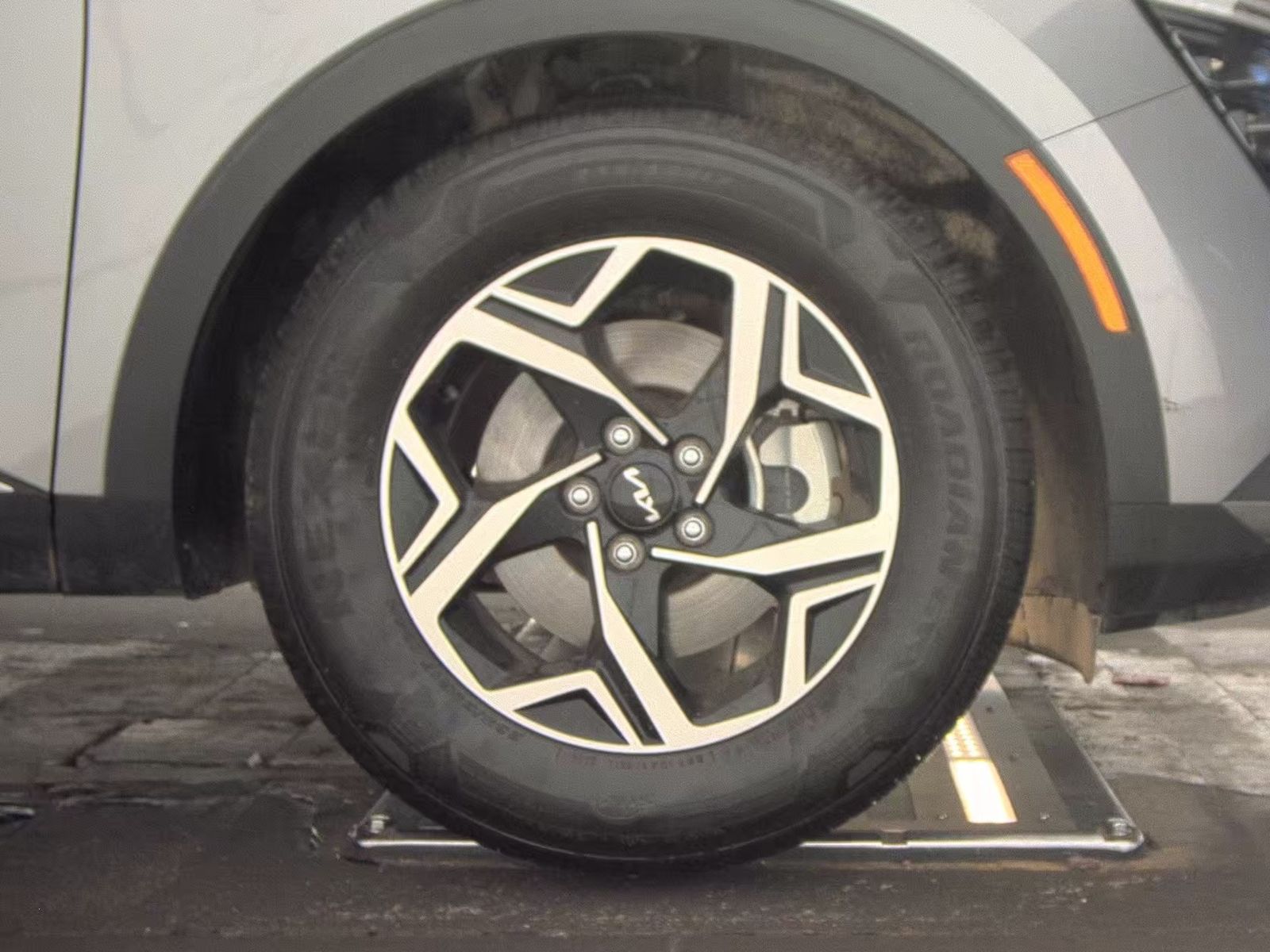 2025 Kia Sportage LX FWD