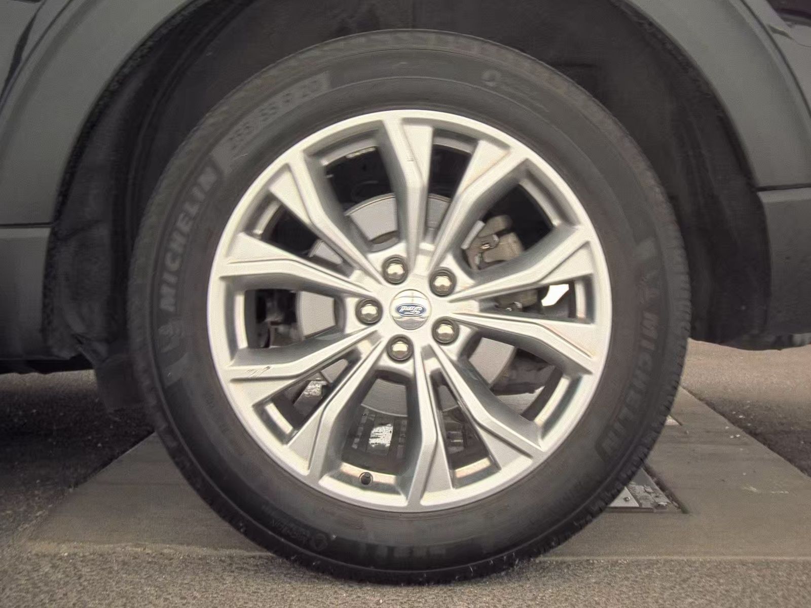 2022 Ford Explorer XLT AWD