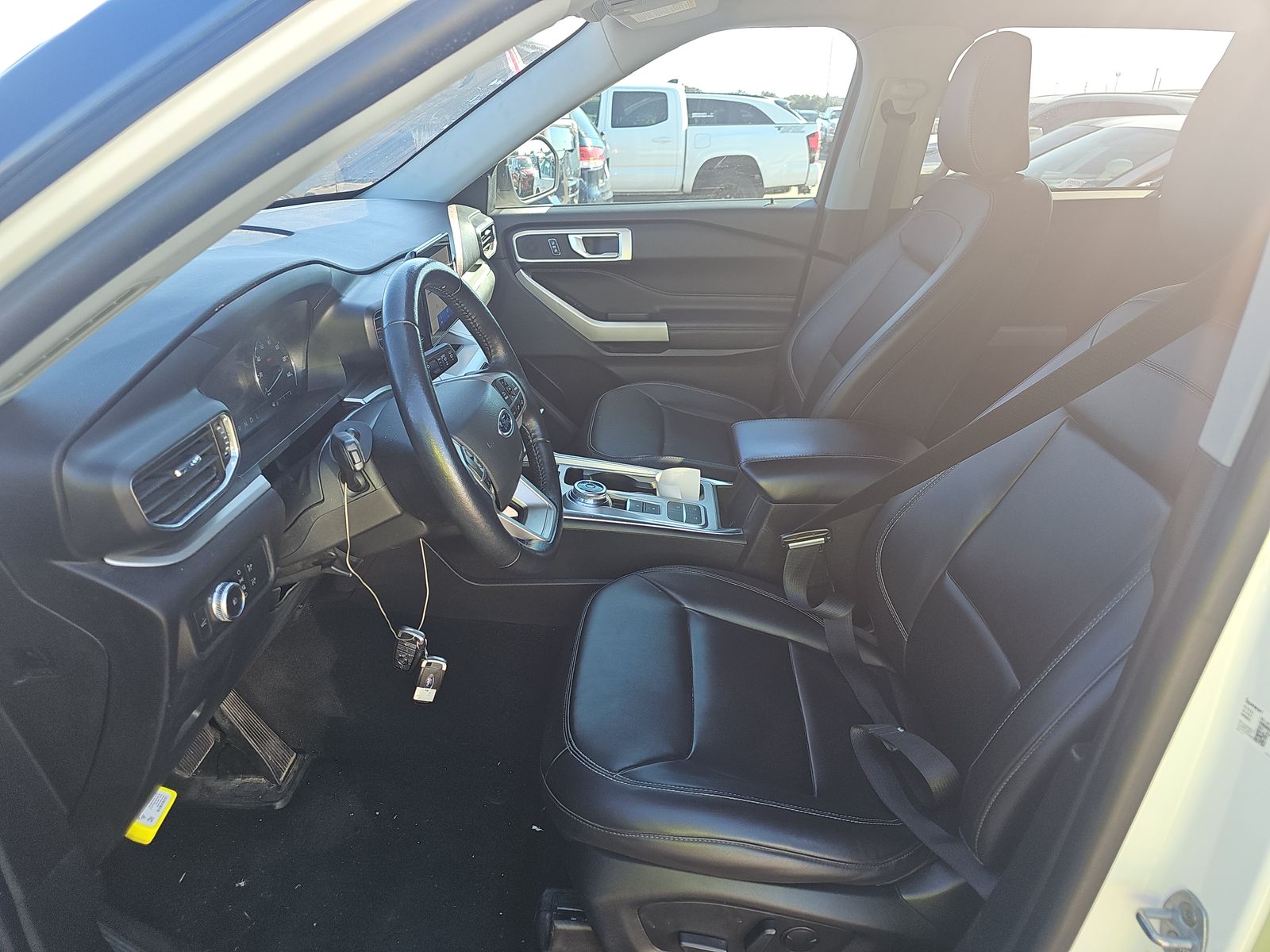 2022 Ford Explorer XLT RWD