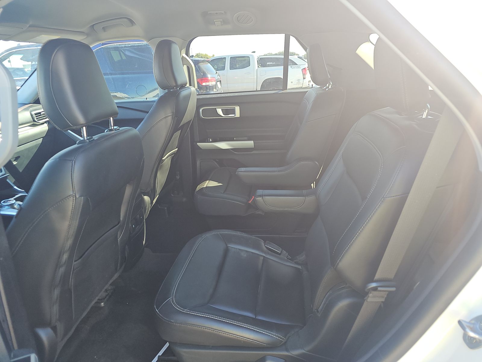 2022 Ford Explorer XLT RWD