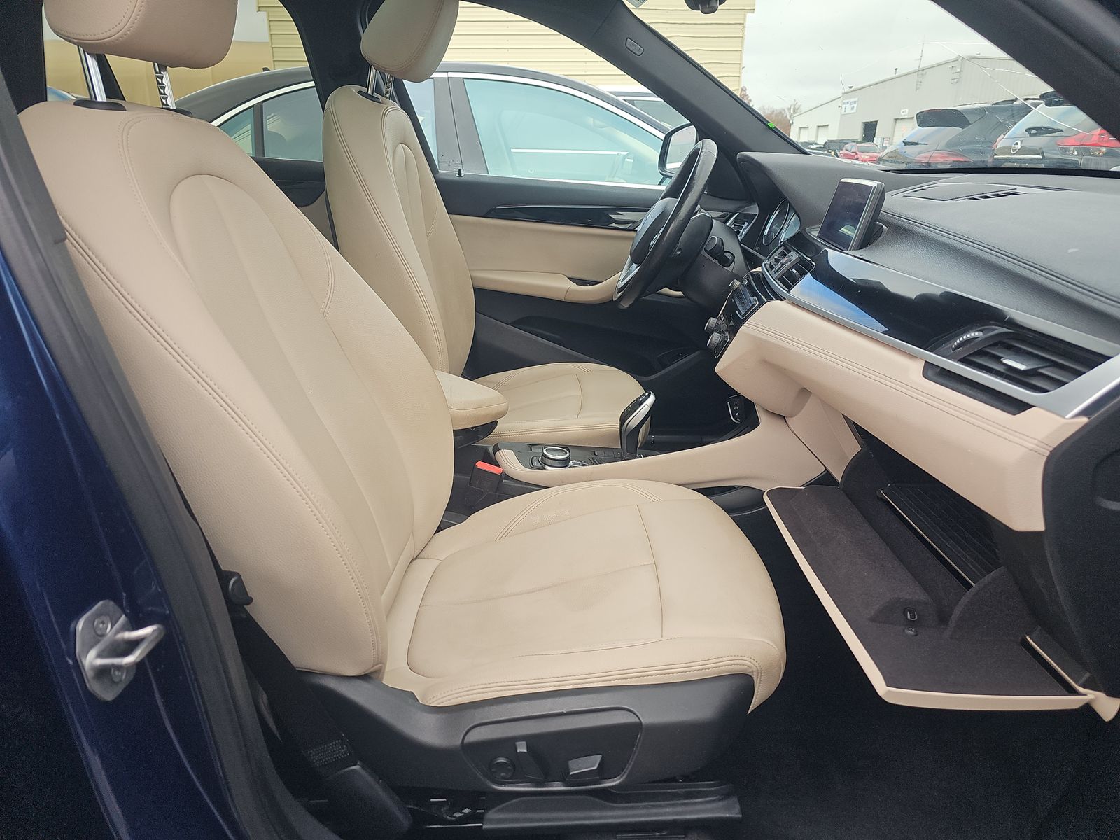 2022 BMW X1 sDrive28i FWD