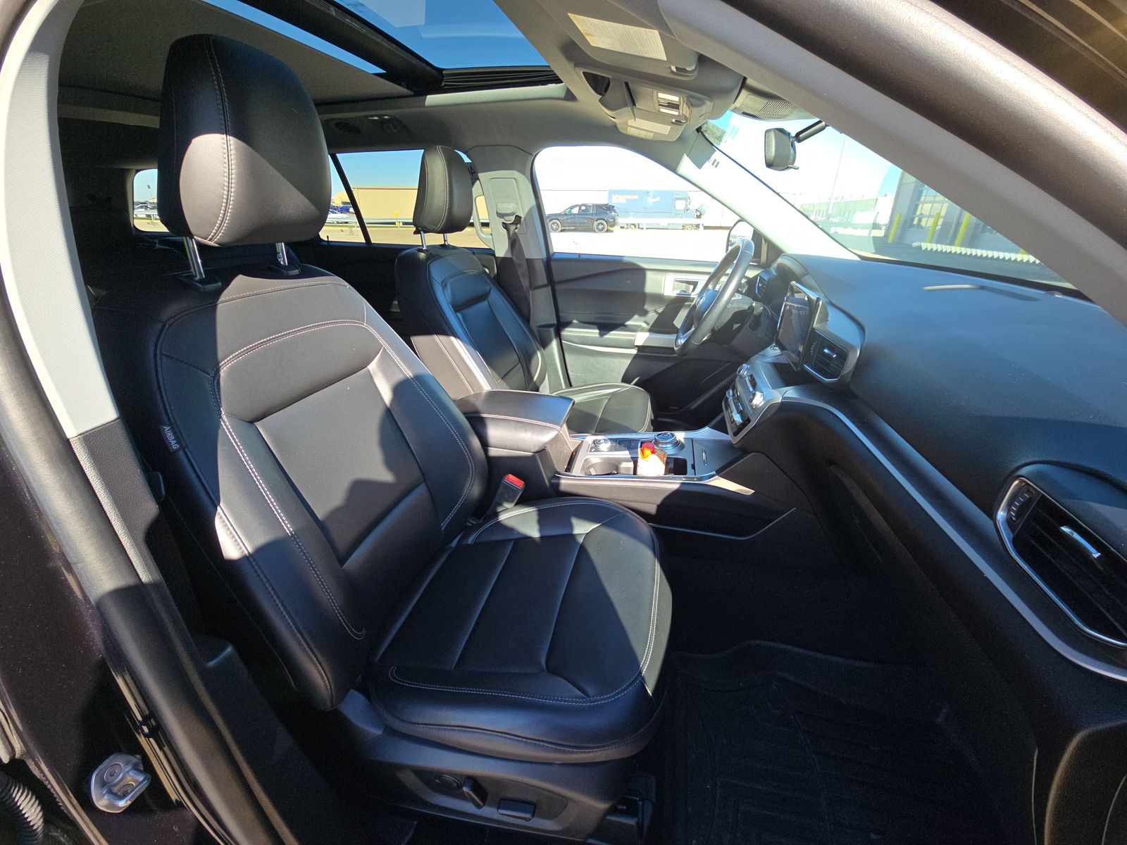 2022 Ford Explorer XLT AWD