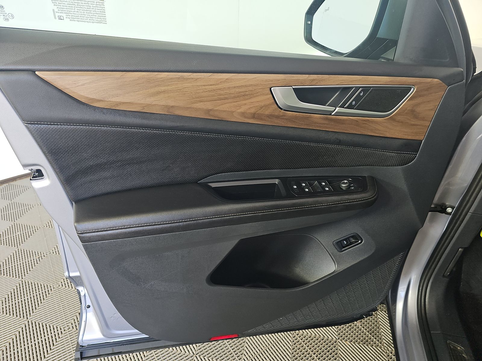 2024 Volkswagen Atlas 2.0T SE FWD