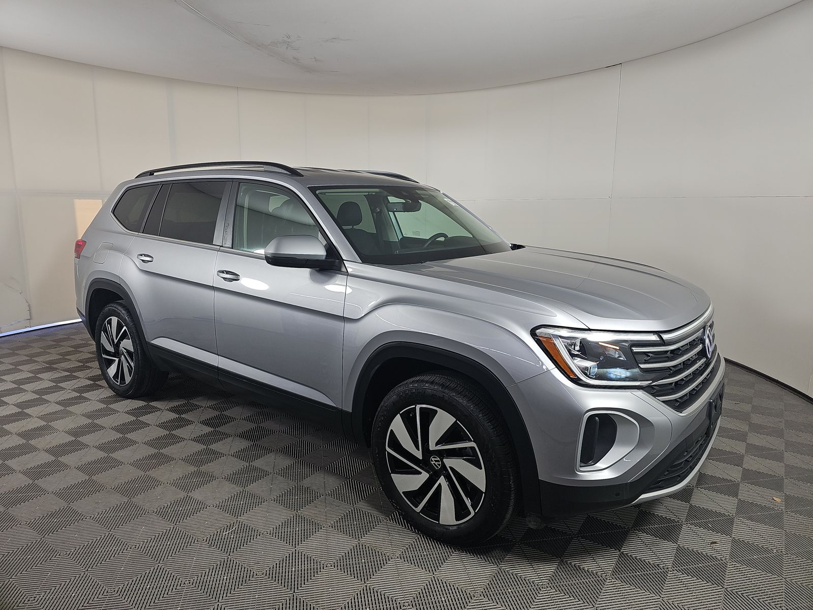 2024 Volkswagen Atlas 2.0T SE FWD