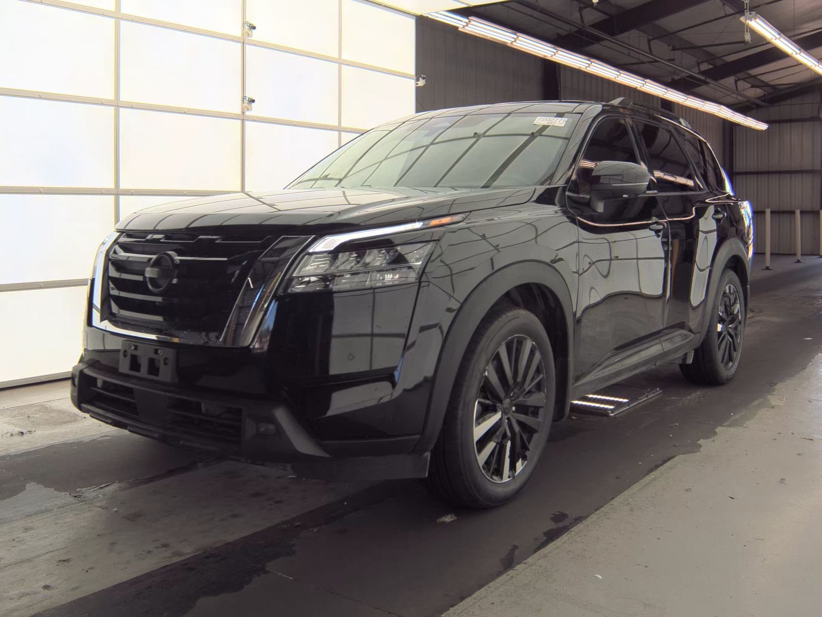 2024 Nissan Pathfinder Platinum AWD