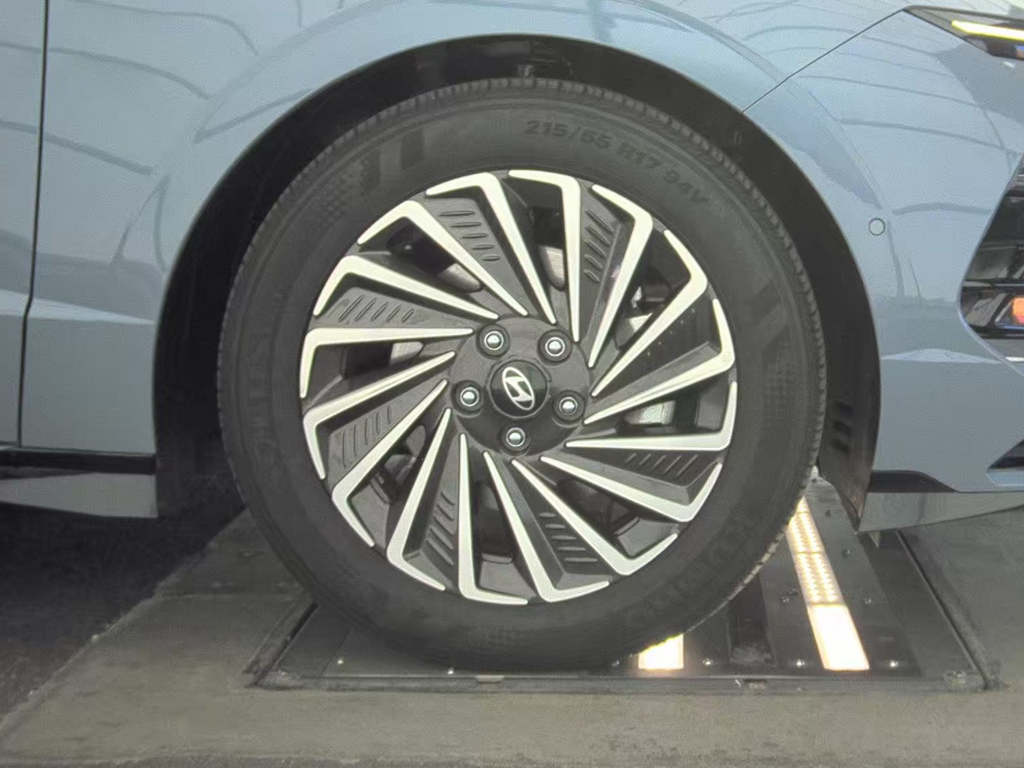 2025 Hyundai Sonata Hybrid Limited FWD