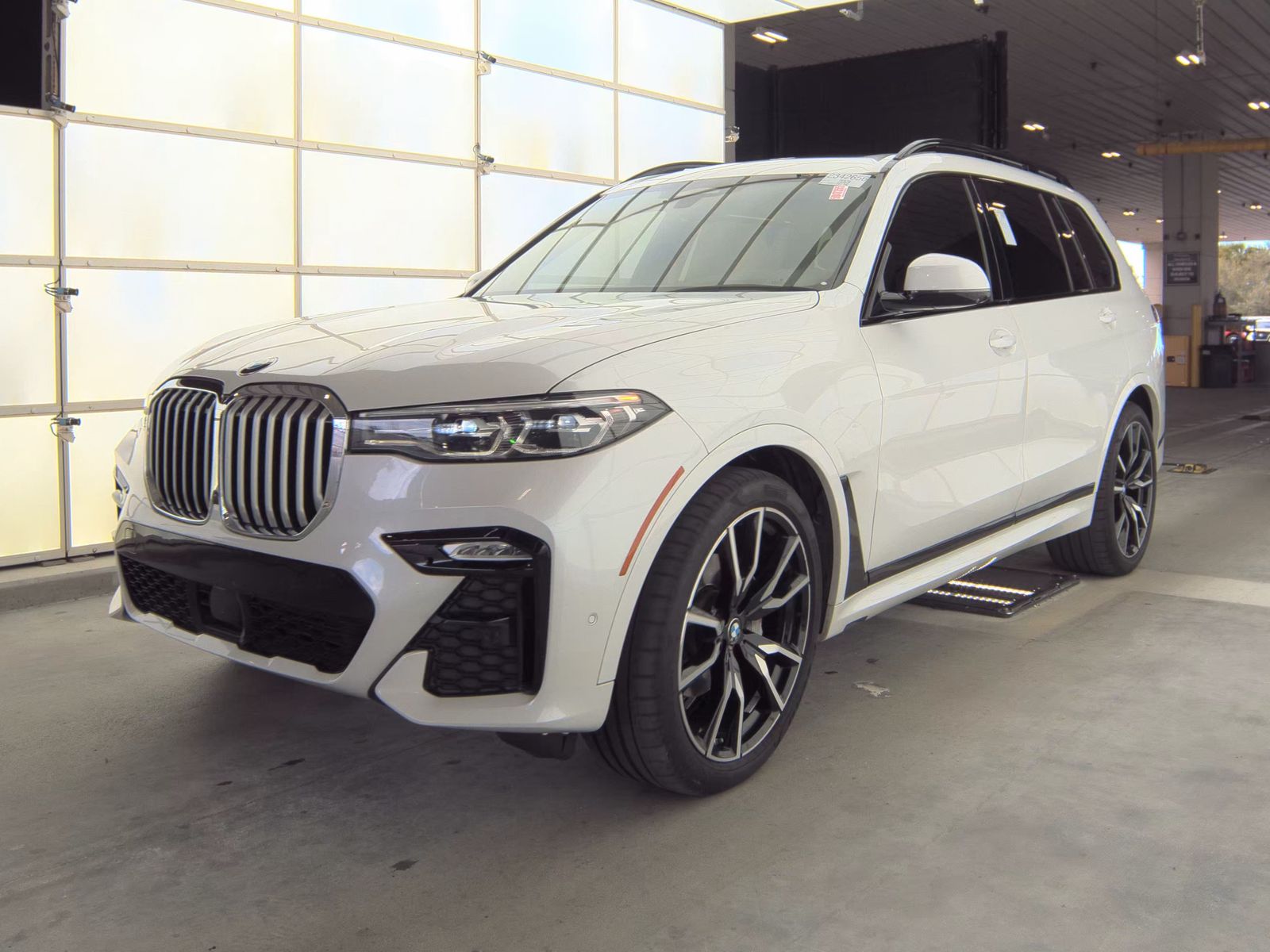 2022 BMW X7 xDrive40i AWD