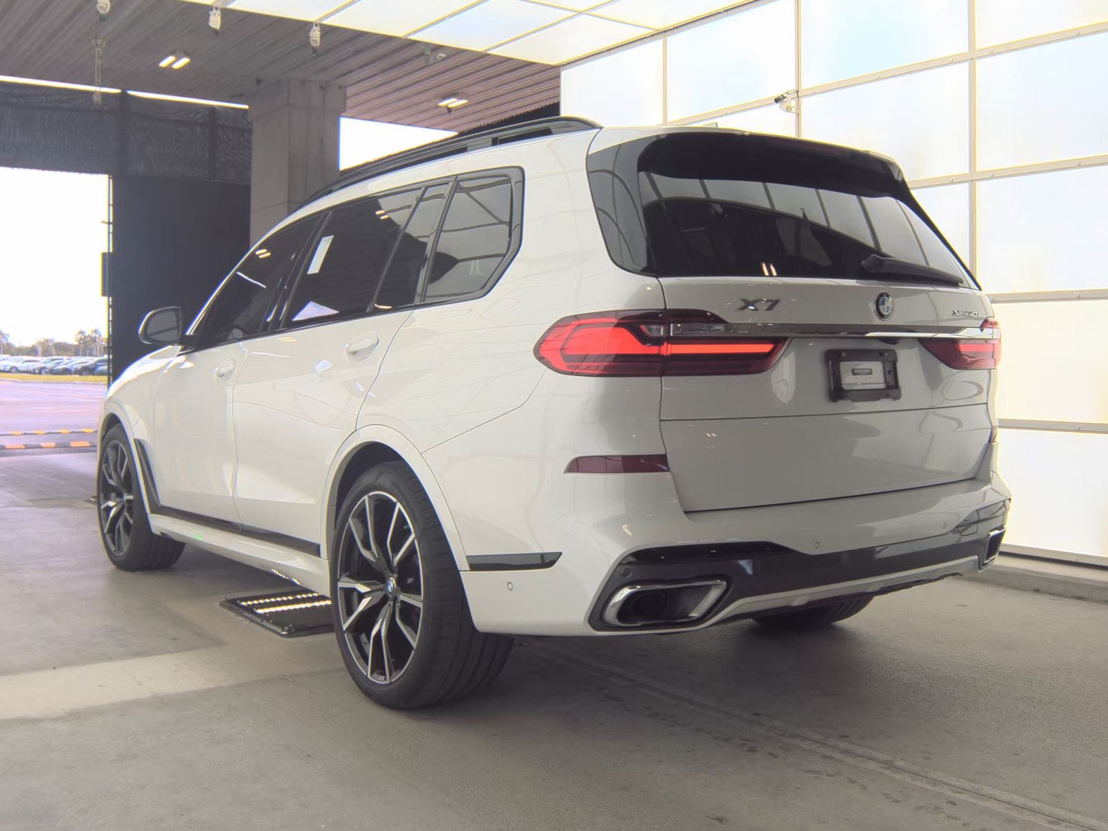 2022 BMW X7 xDrive40i AWD