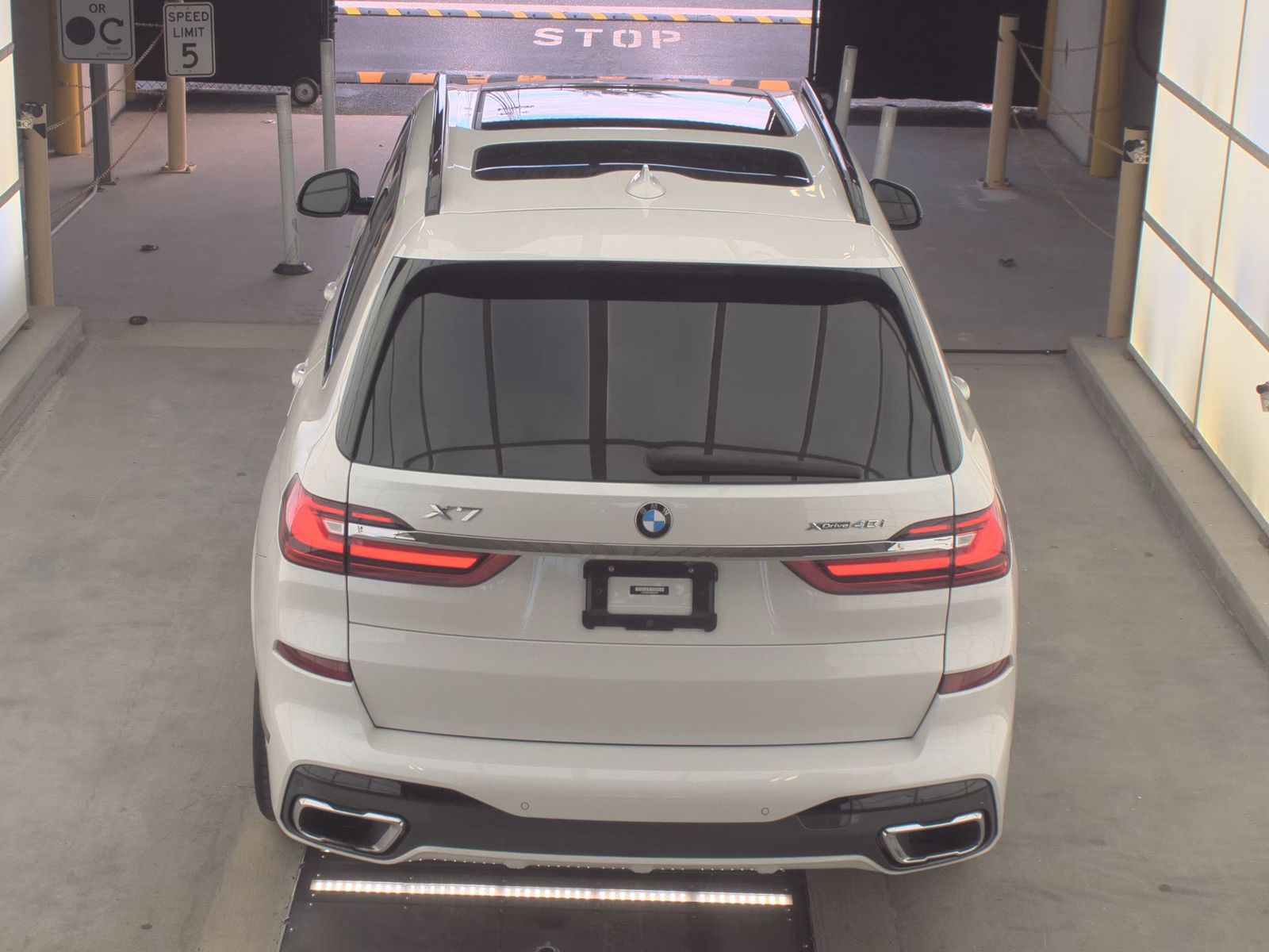 2022 BMW X7 xDrive40i AWD