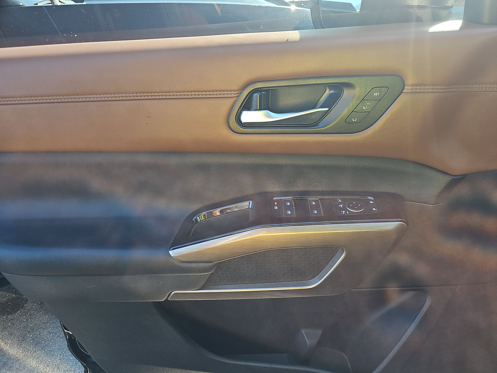 2024 Nissan Pathfinder Platinum AWD