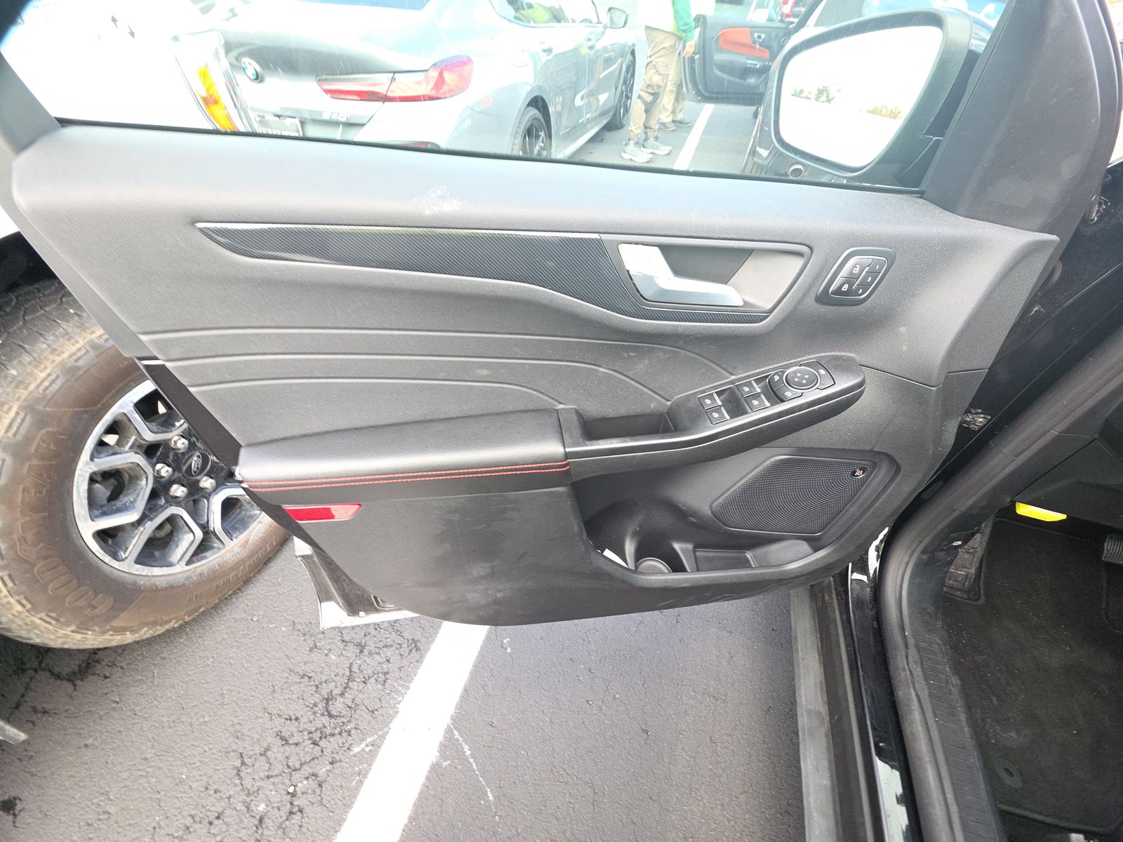 2025 Ford Escape Hybrid ST-Line Elite AWD