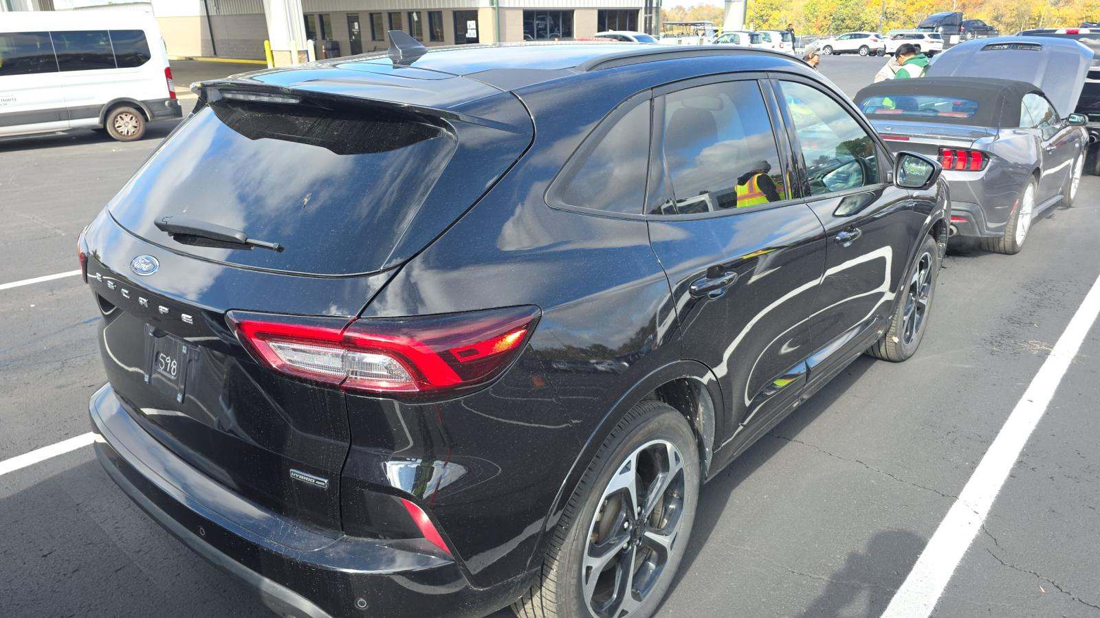 2025 Ford Escape Hybrid ST-Line Elite AWD