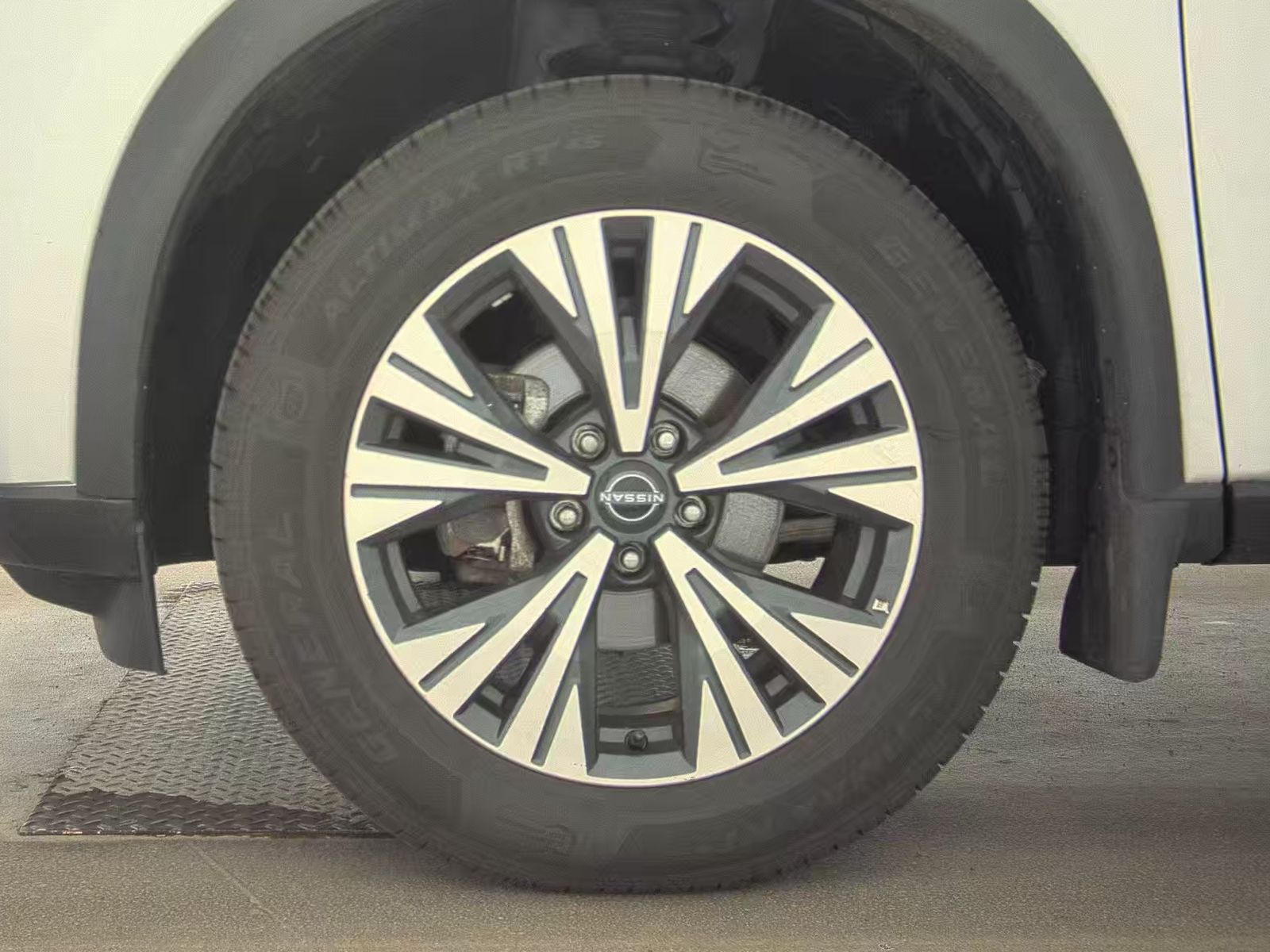 2023 Nissan Rogue SV AWD