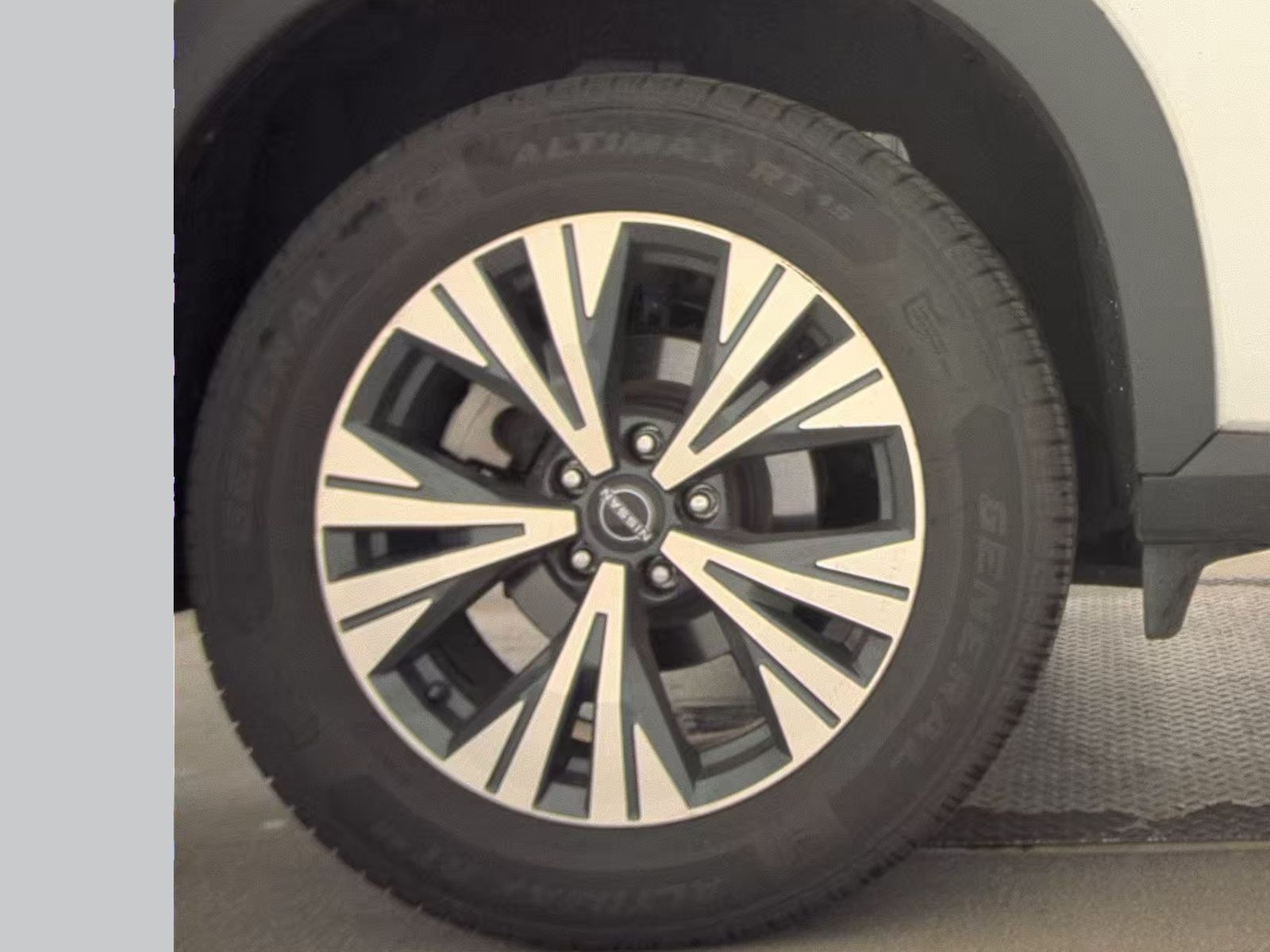 2023 Nissan Rogue SV AWD