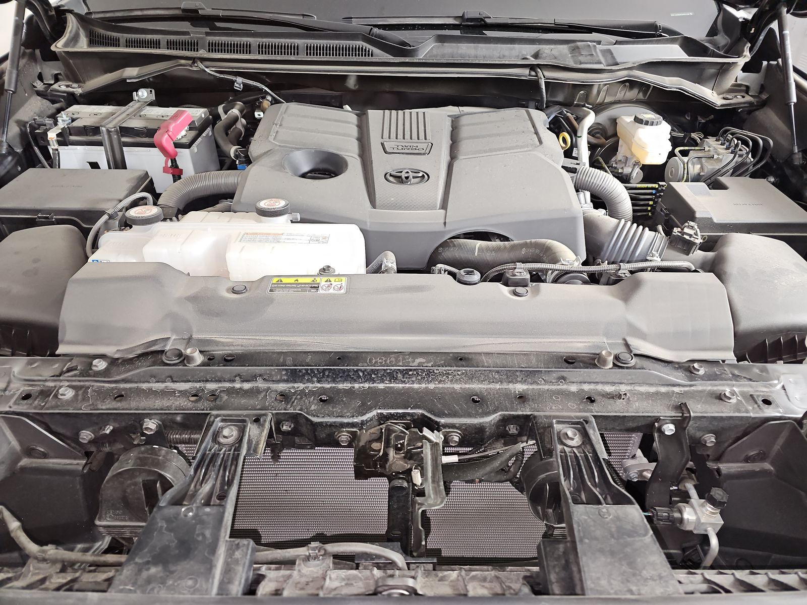 2025 Toyota Tundra SR5 AWD