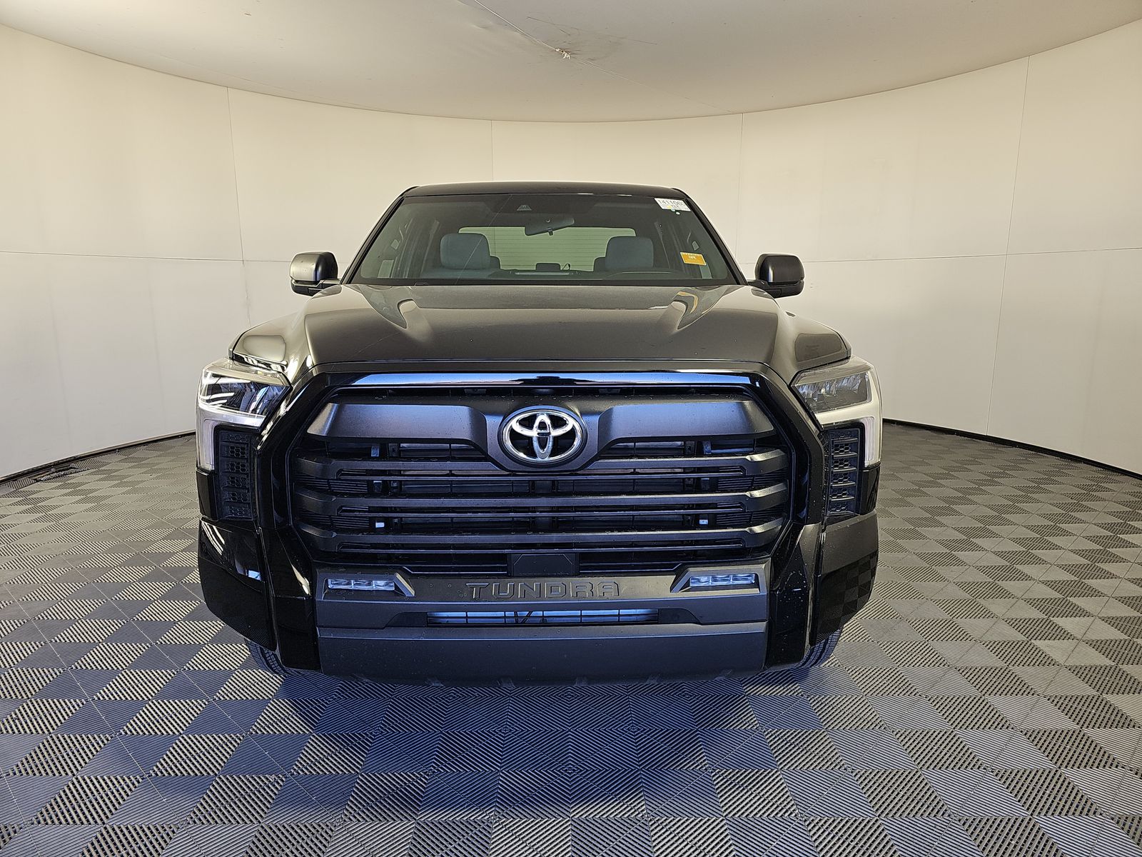 2025 Toyota Tundra SR5 AWD