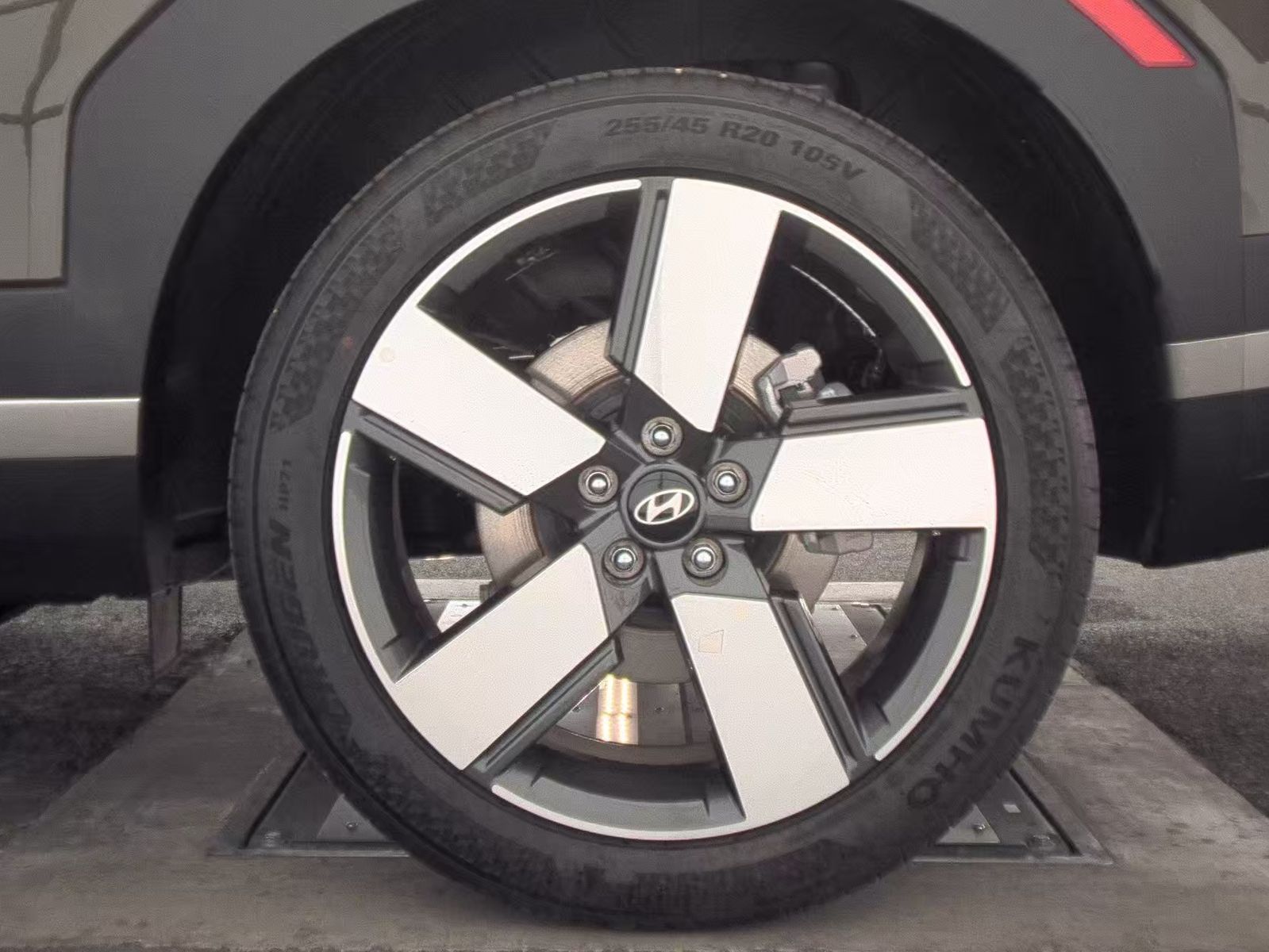 2025 Hyundai Santa Fe Hybrid Limited FWD