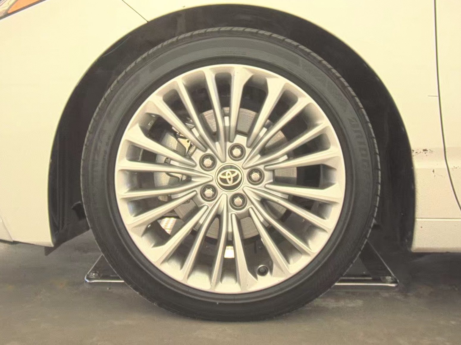 2020 Toyota Avalon Hybrid Limited FWD